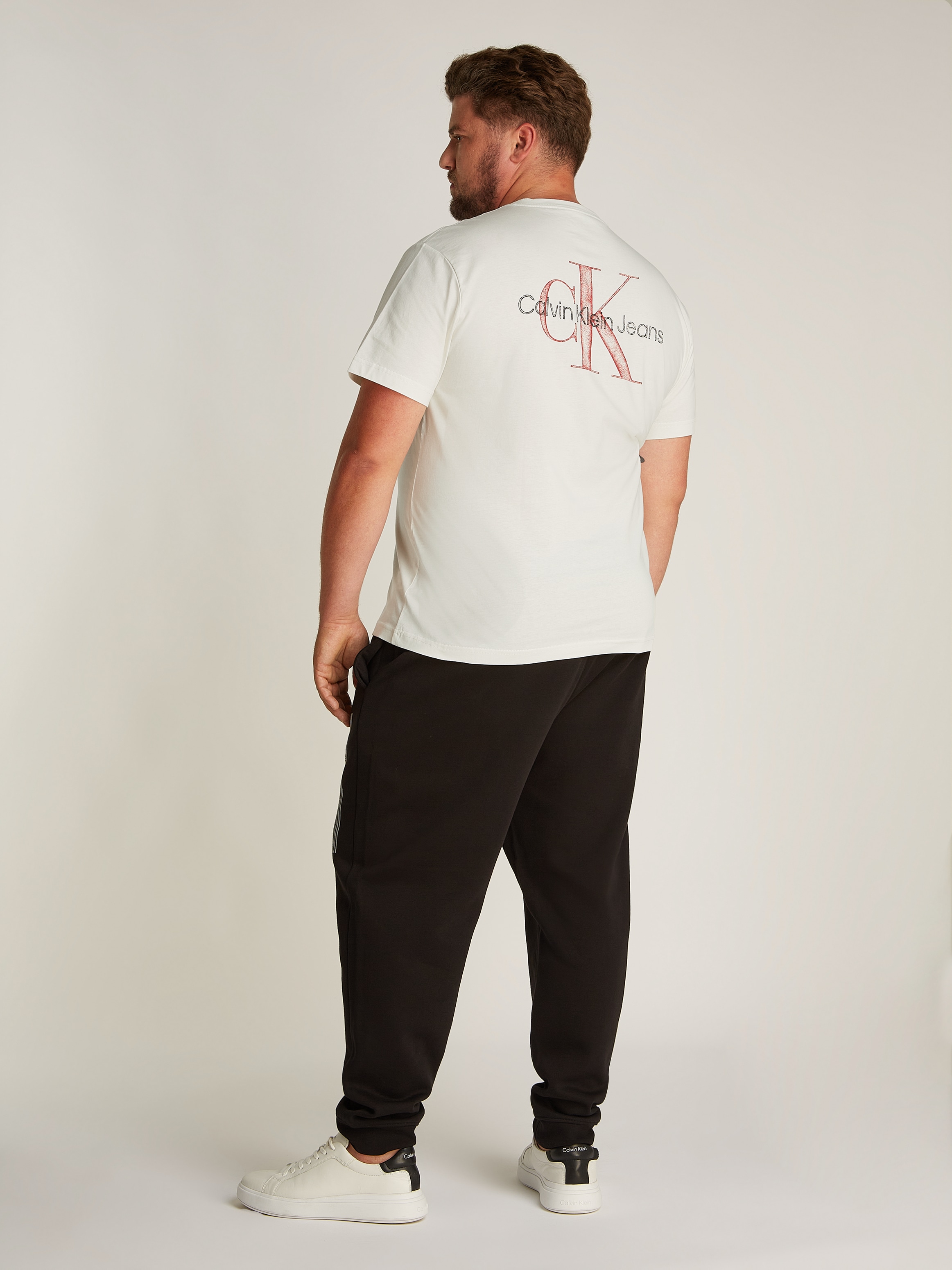 Calvin Klein Jeans Plus T-Shirt »Plus Textured Monologo Tee«, in Großen Größen mit Rückendruck