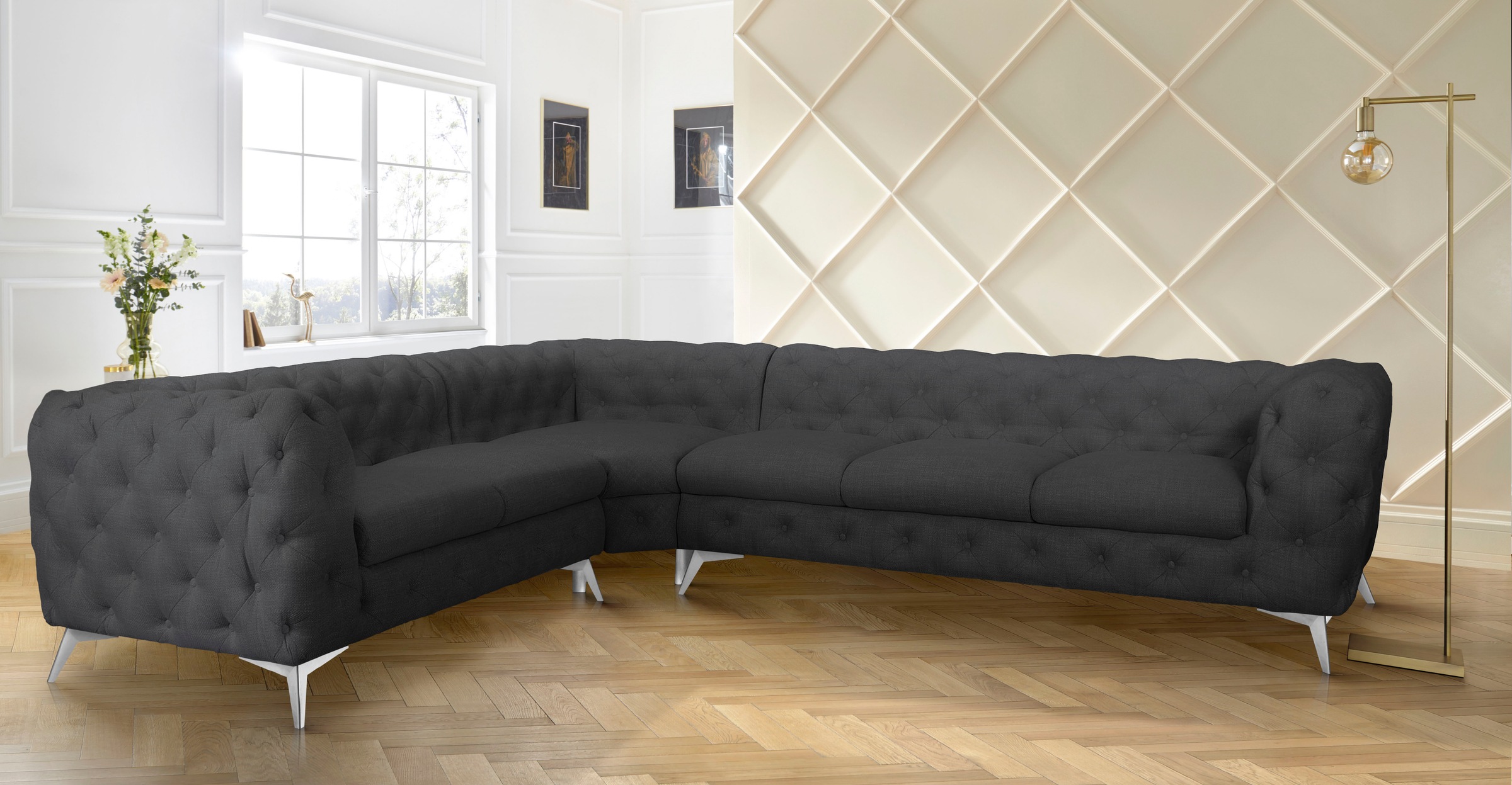 Leonique Chesterfield-Sofa »Ecksofa GLYNIS L-Form mit Wellenunterfederung, Maße B/T/H 323/264/75cm«, aufwändige Knopfheftung, moderne Chesterfield Optik, Fußfarbe wählbar