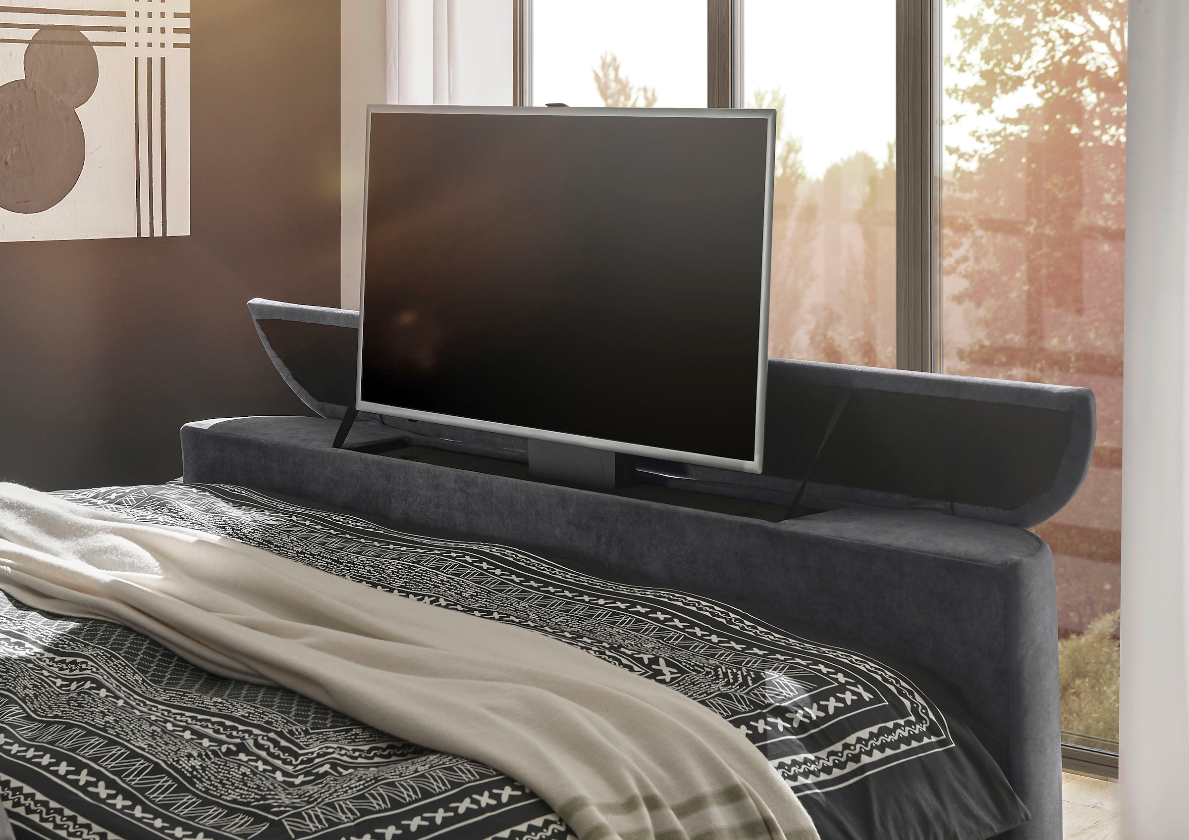 ED EXCITING DESIGN Boxspringbett »Dallas«,  inkl. Topper, LED-Beleuchtung, TV Halterung (bis 40 Zoll) und 2 Bettkästen