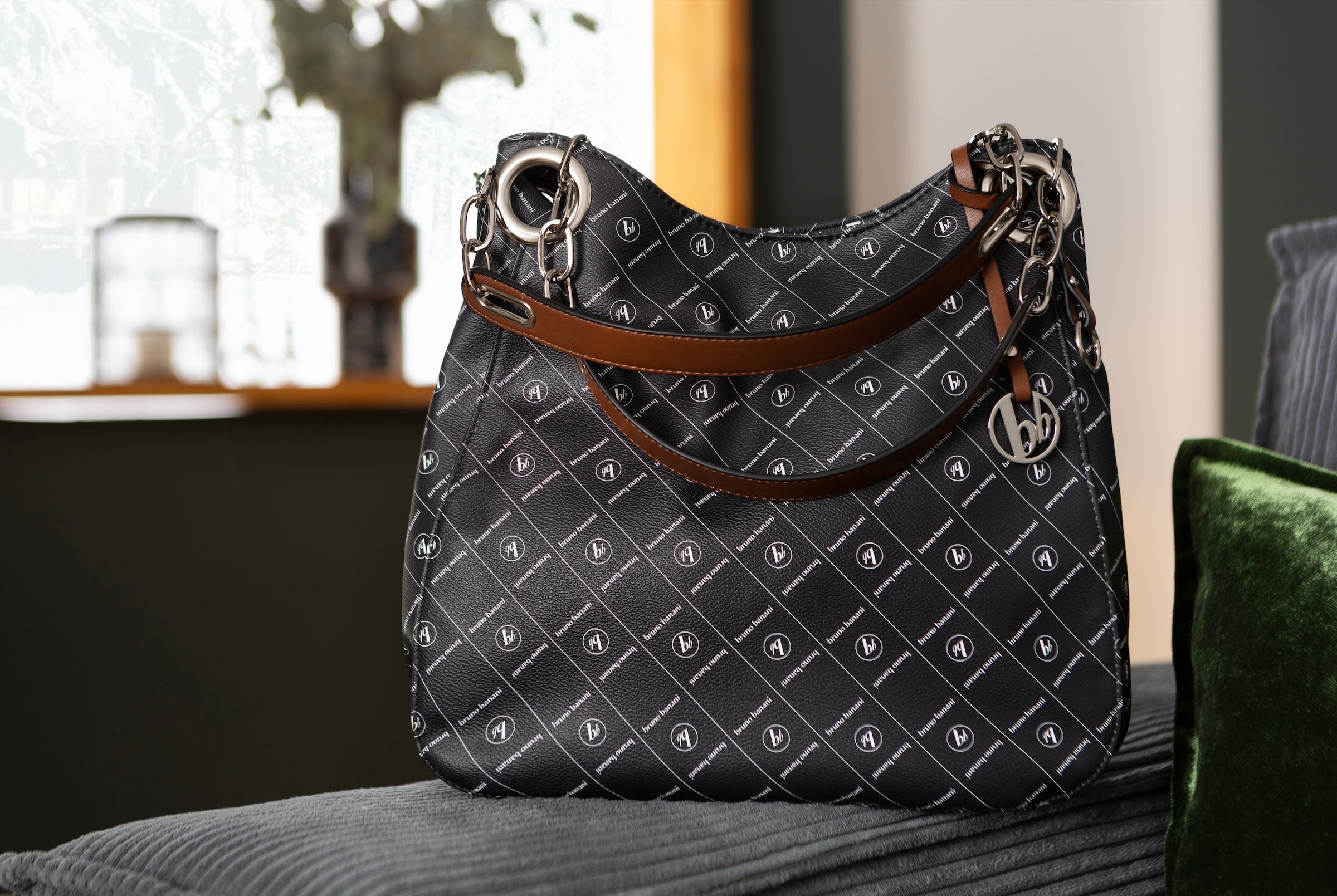 Bruno Banani Hobo, mit Allover-Logoprint