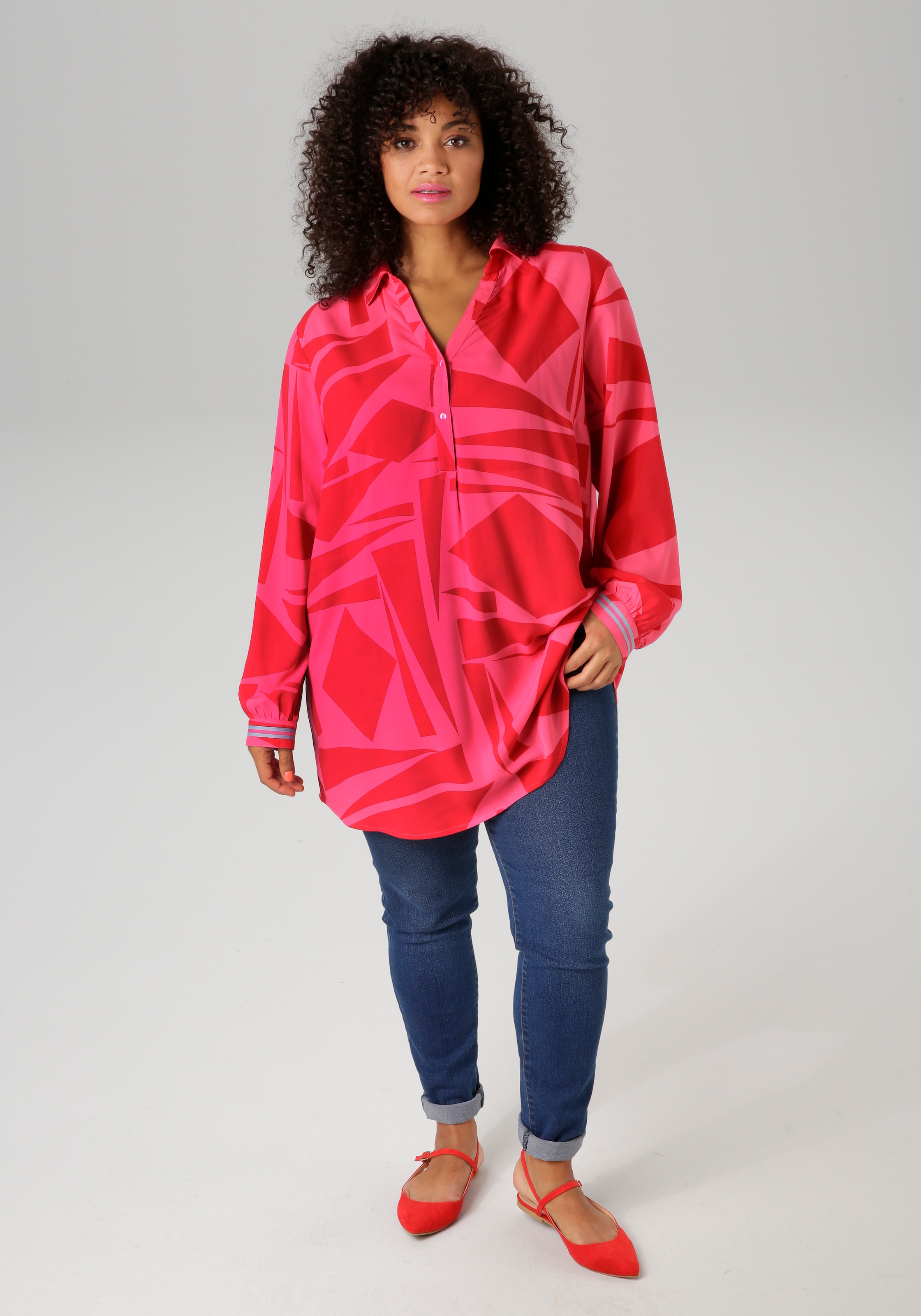 Aniston PLUS Longbluse, mit farbenfrohem, großflächigem Druck
