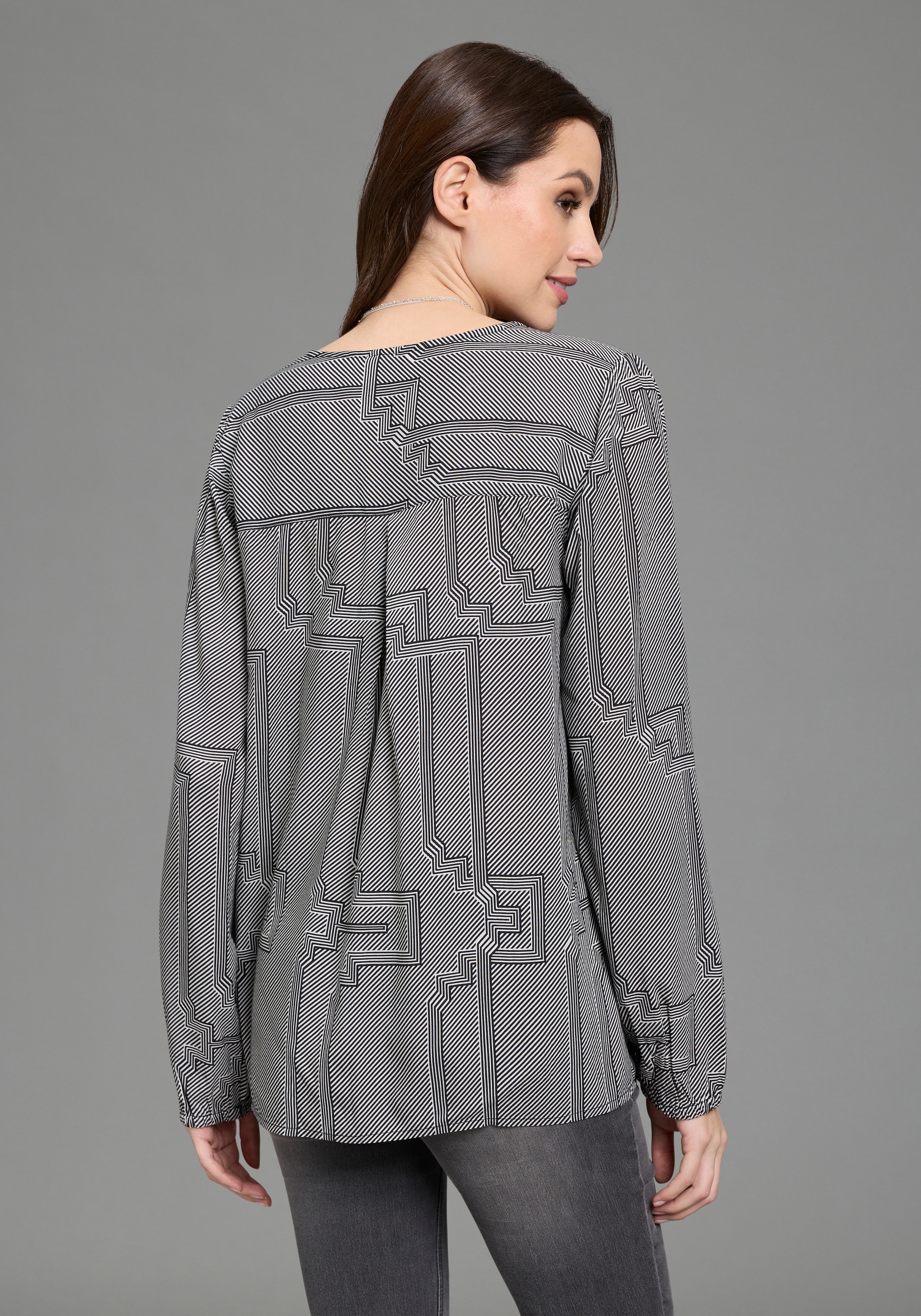 DELMAO Schlupfbluse femininer Stil, Langarm, aus Viskose, mit V-Ausschnitt