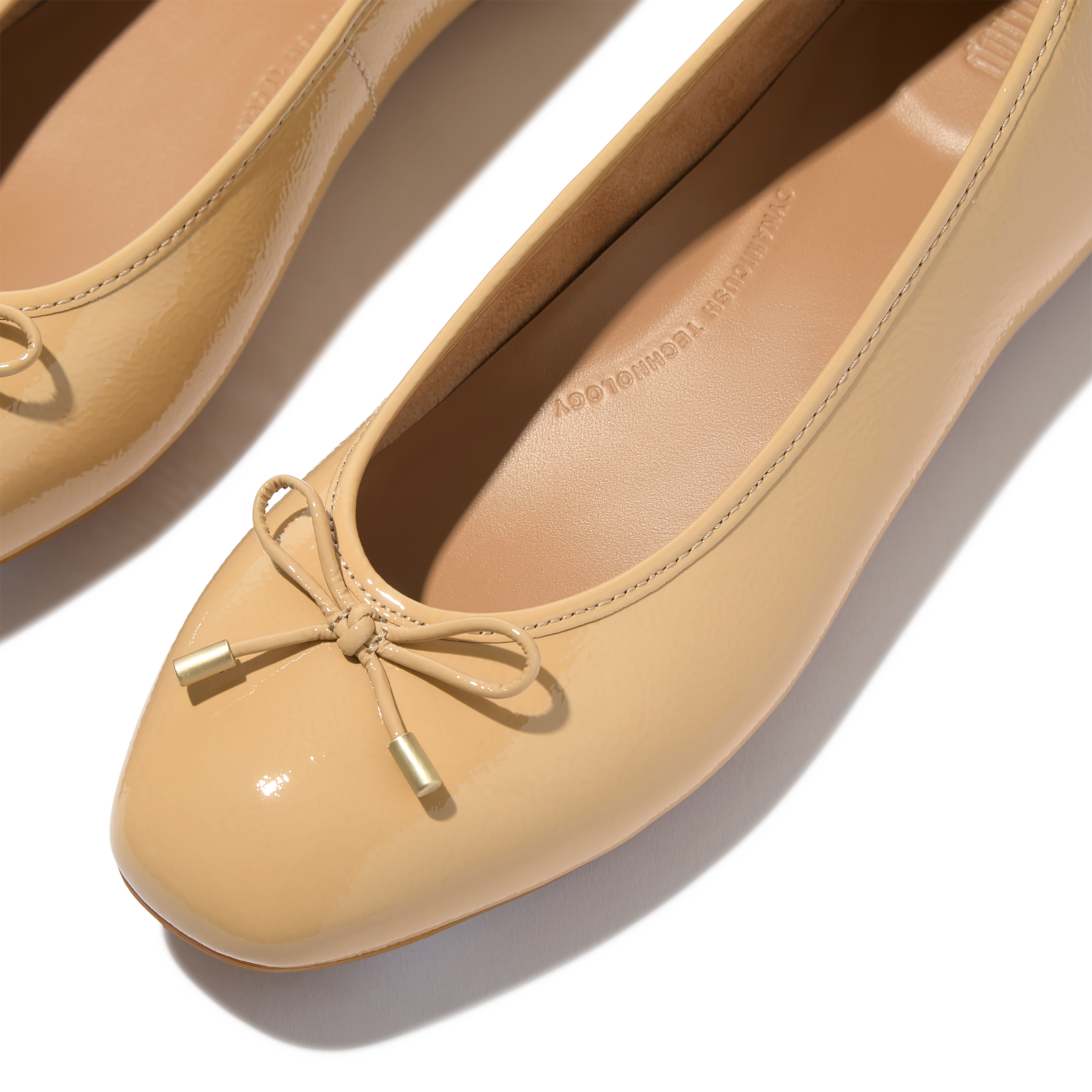 Fitflop Ballerina »DELICATO BOW TEXTURED PATENT-LEATHER BALLET FLATS«  Businessschuh, Schlupfschuh mit dezenter Zierschleife