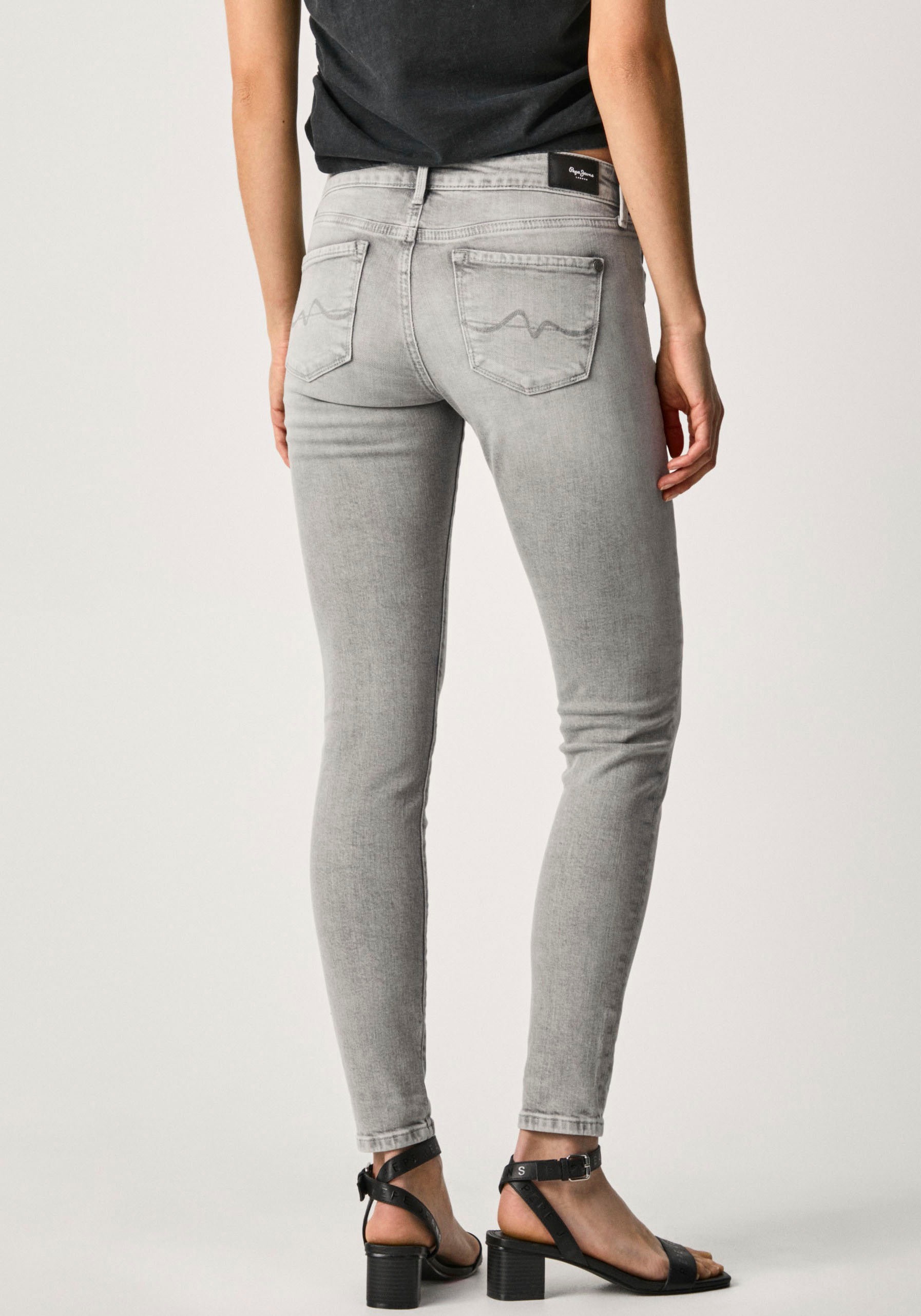 Skinny-fit-Jeans Bund kaufen Jeans und Stretch-Anteil 1-Knopf mit 5-Pocket-Stil Pepe bequem »SOHO«, im