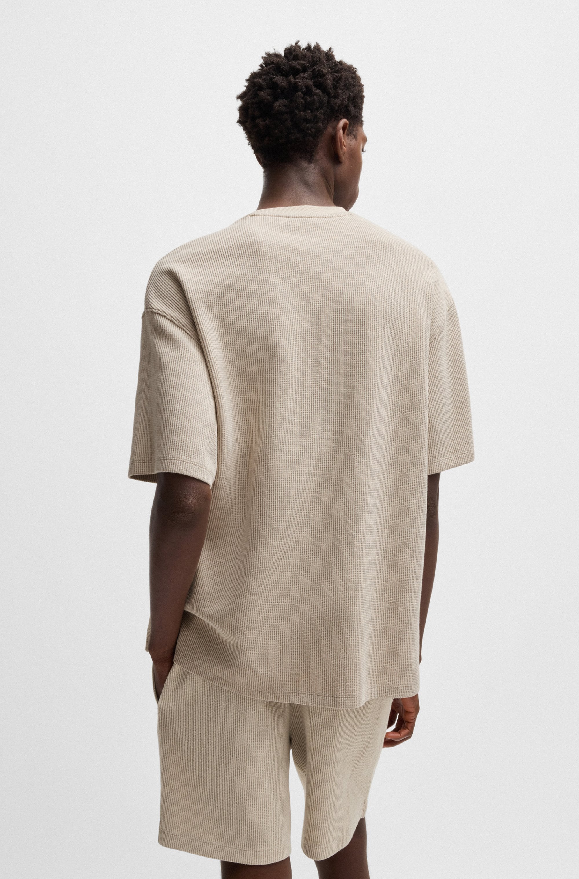 HUGO T-Shirt »Nuwaffle« Rundhalsausschnitt, Regular Fit, dezentes Waffelmuster