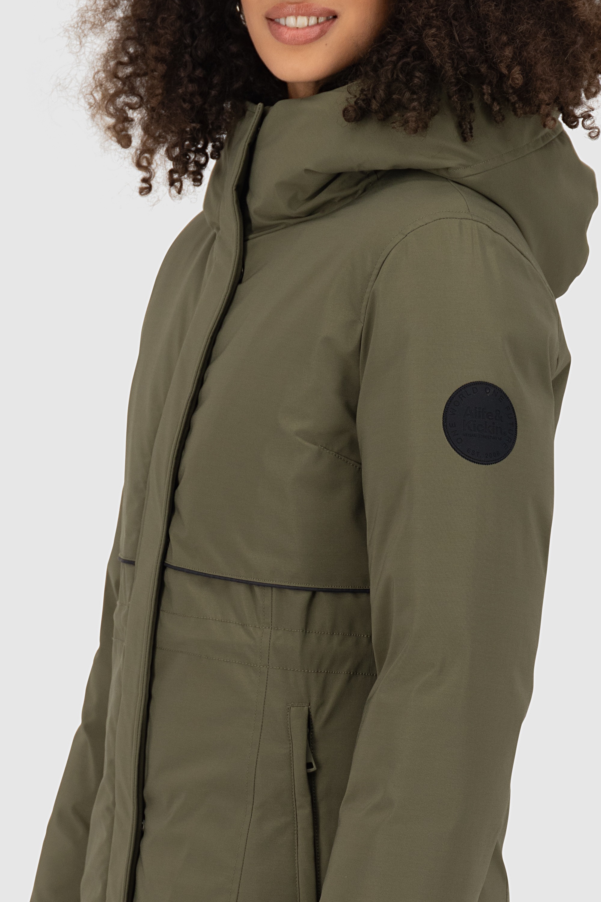 Alife & Kickin Steppjacke »Damen CarsynAK A«, mit Kapuze, Wintermantel mit regulierbarem Taillen- Kordelzug und Kapuze