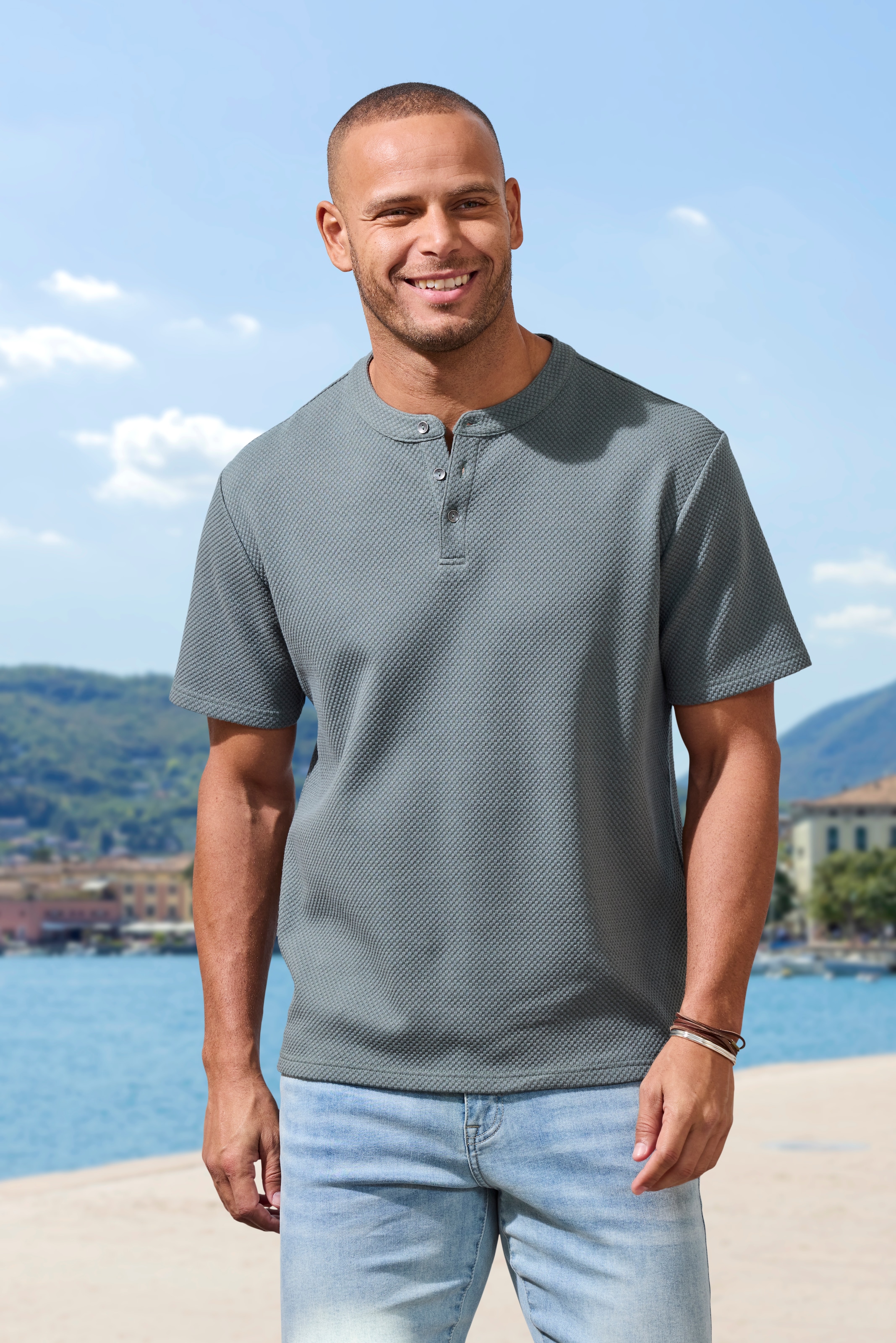 Buffalo 5-Pocket-Jeans »Straight-fit«, mit normaler Bundhöhe, aus elastischer Denim-Qualität