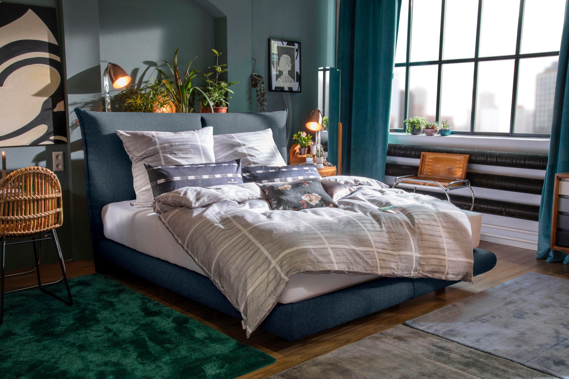 7. Bild von TOM TAILOR HOME Boxspringbett »SOHO PILLOW BOX«, in Schwebeoptik, Kopfteil in Kissenform, Höhe 120 cm