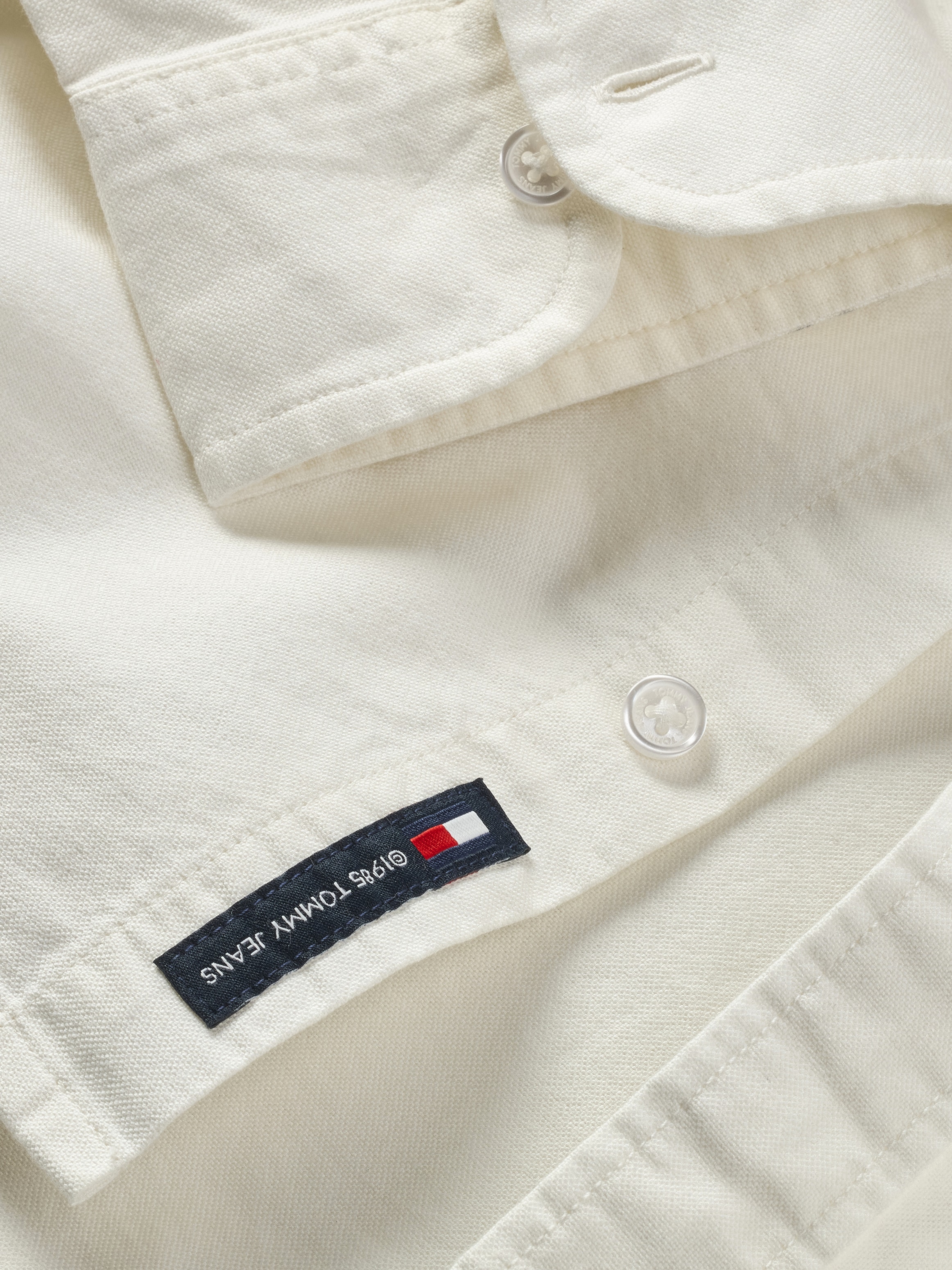 Tommy Jeans Plus Langarmhemd »TJM REG OXFORD SHIRT EXT«, in Großen Größen, Logostickerei, Button-down-Kragen