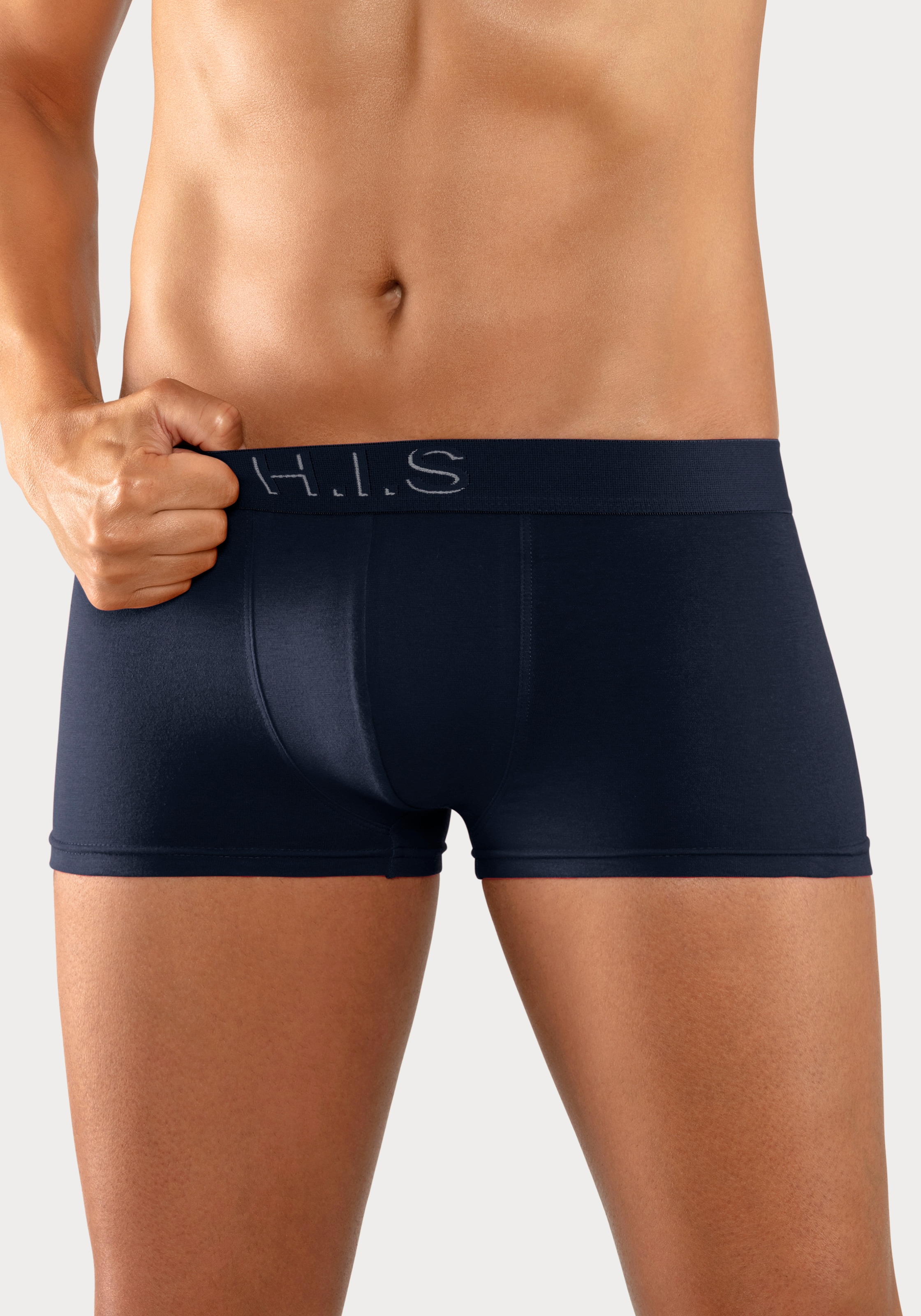 H.I.S Boxershorts, (Packung, 5 St.), in Hipster-Form am Webbund mit Logoschriftzug mit 3D Effekt