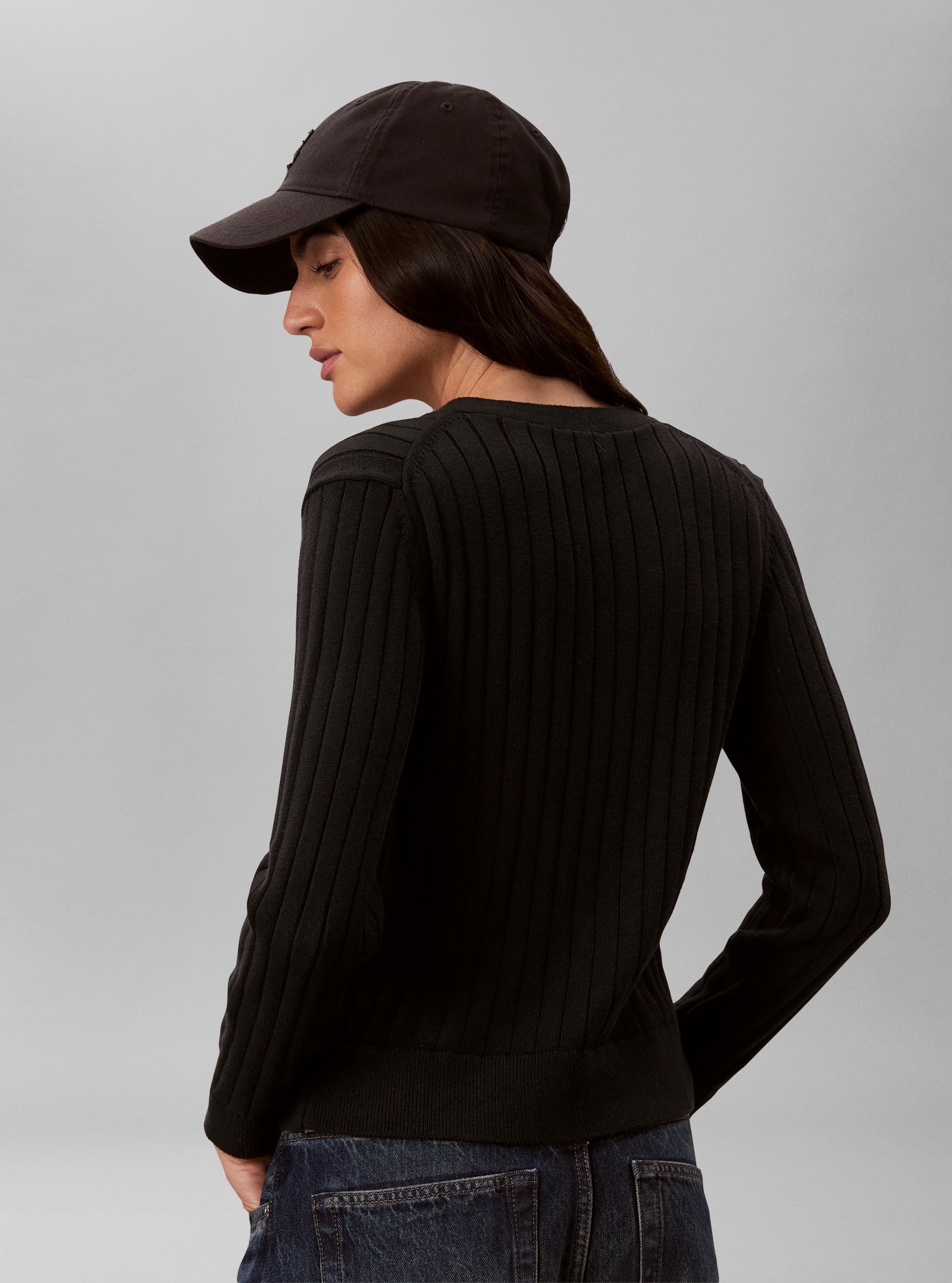 Calvin Klein V-Ausschnitt-Pullover »WOVEN LABEL CARDIGAN« Regular fit mit V-Ausschnitt