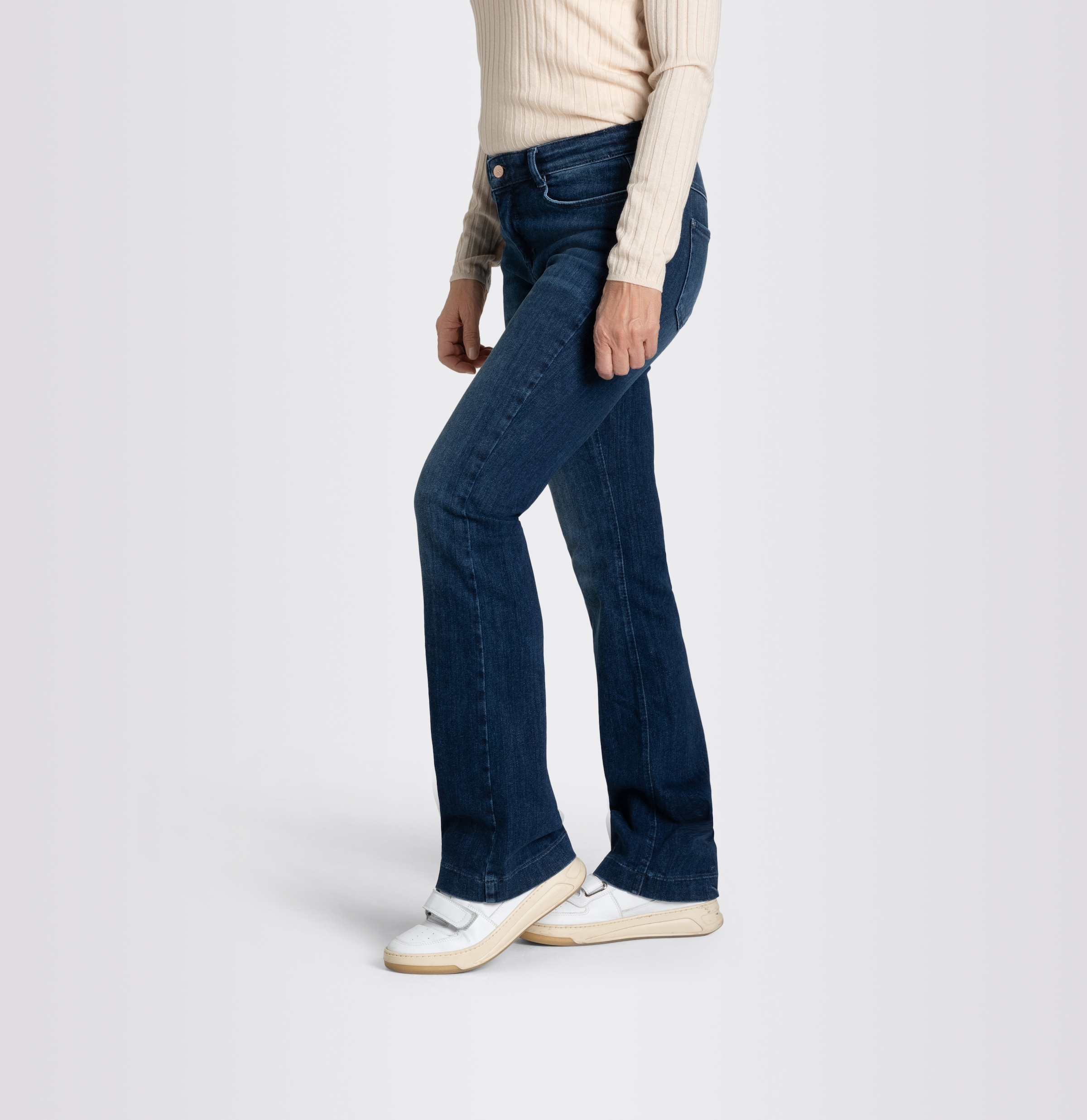 MAC Bootcut-Jeans »Dream-Boot«, Gerade geschnitten mit leicht ausgestelltem Bein