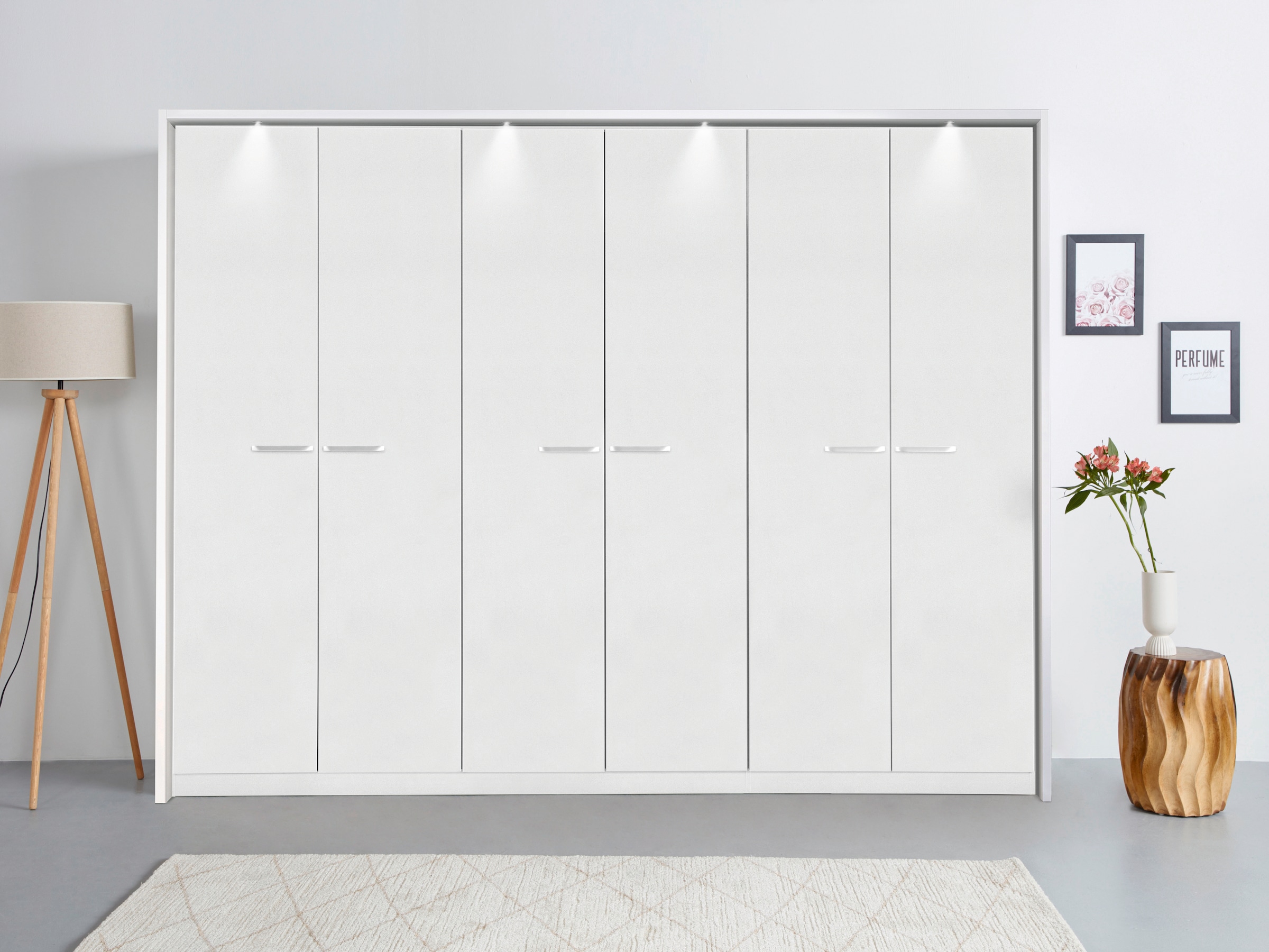rauch Drehtürenschrank »Oteli«, inkl. Passepartout optional mit Beleuchtung