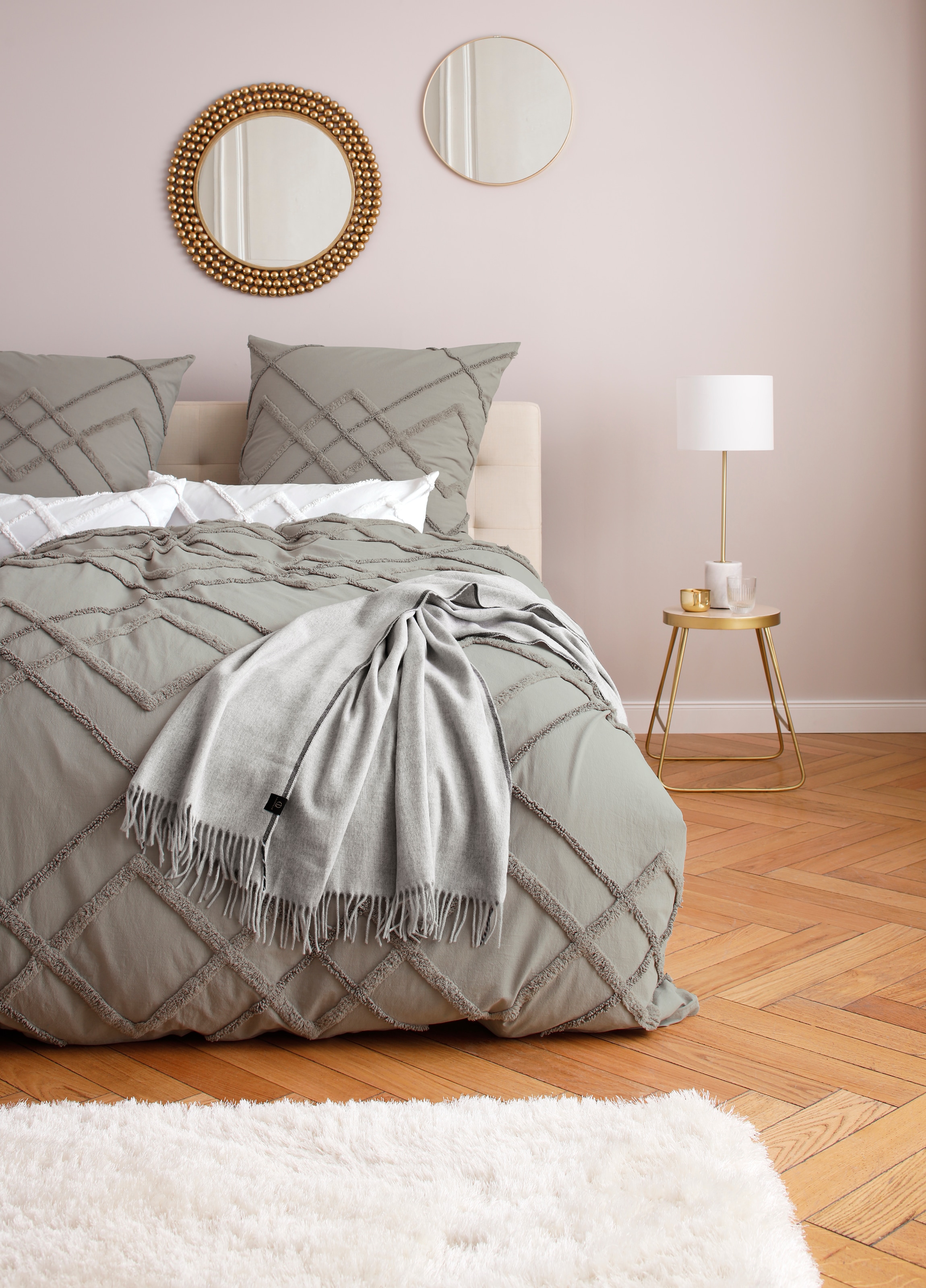 Leonique Wohndecke »Plaid Sofia«, mit tollen Fransen, Kuscheldecke