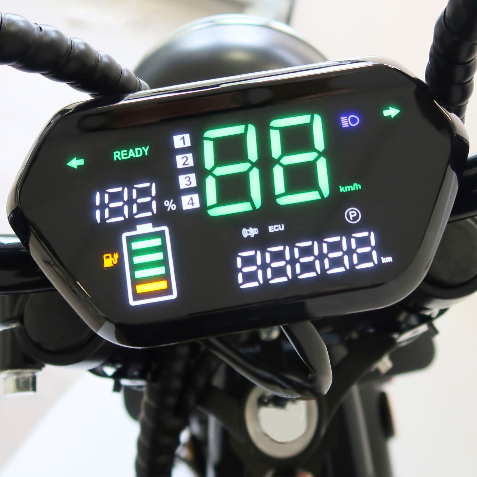 Rolektro E-Motorroller »E-Chopper 45, 2 x 60V-25,6Ah Lithium-Akku, 3000 Watt«, bis zu 108 km Reichweite, mit USB-Anschluss und integr. Alarmanlage