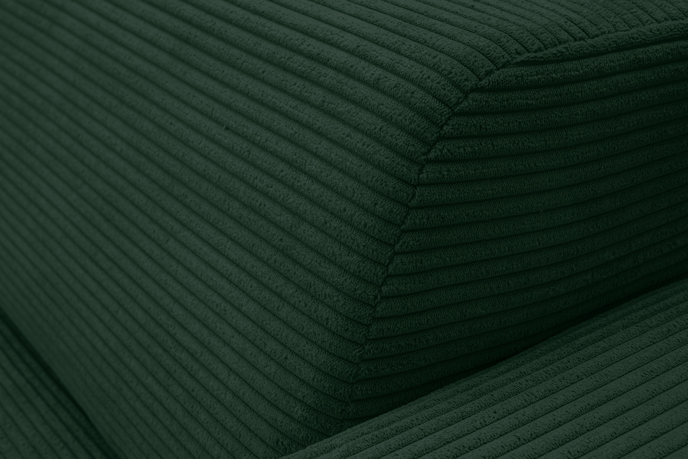 WERK2 Ecksofa »Zeus-M, tolles Sofa mit schönen Details, L-Form«, Curvy Trend Garnitur, urbane Optik, komfortable Wellenunterfederung