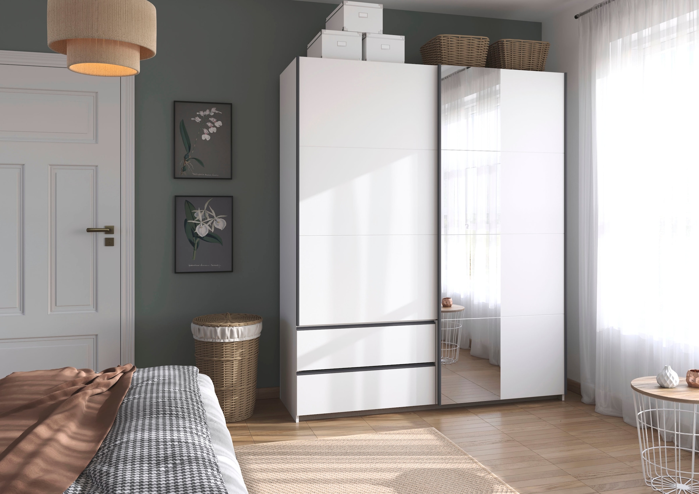rauch Schwebetürenschrank »Kleiderschrank Schrank Garderobe Wäscheschrank SEVILLA mit Spiegel«, (in 3 verschiedenen Ausstattungen BASIC/CLASSIC/PREMIUM), Metall-Griffleisten alufarben oder Graumetallic MADE IN GERMANY