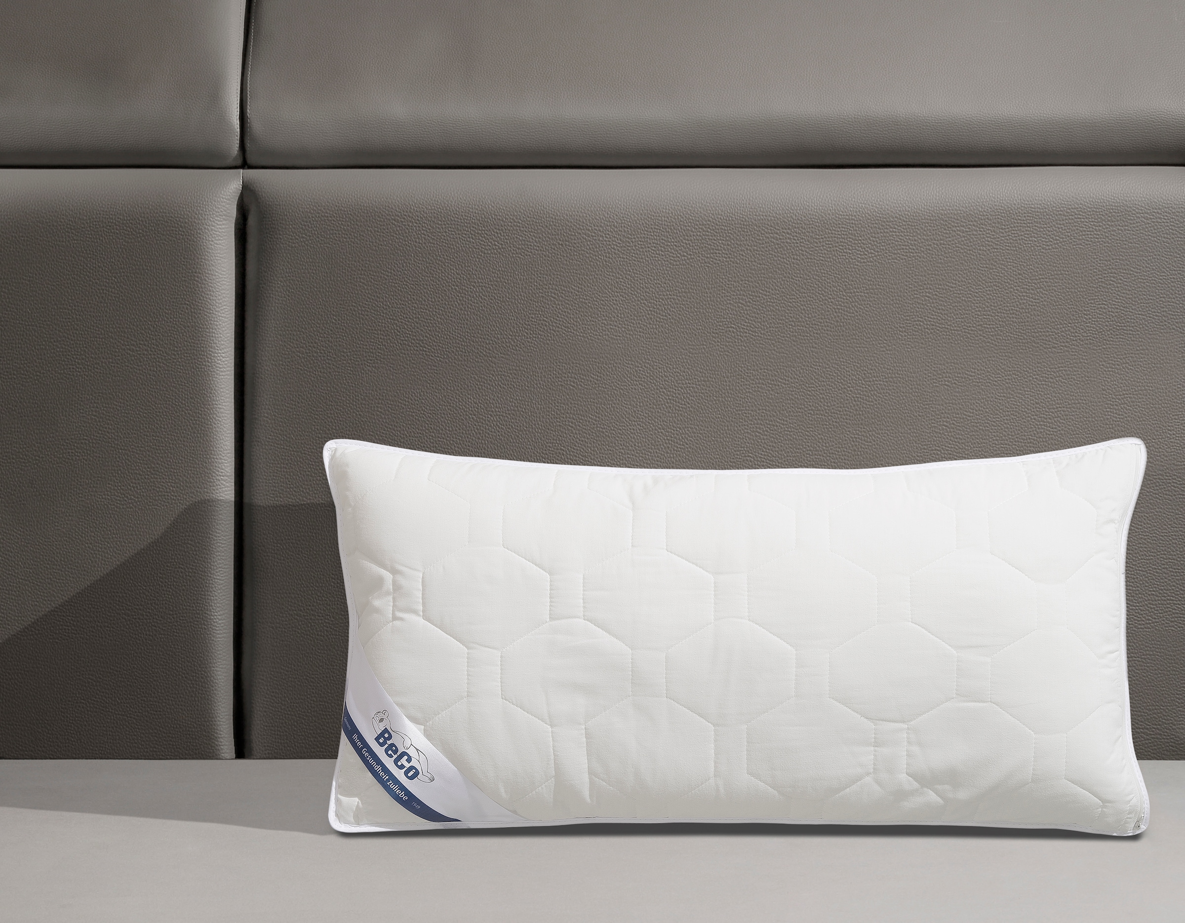 Beco Microfaserkissen »Medibett, Kopfkissen«, Füllung: Polyester, Bezug: Polyester oder Baumwolle, (1 St.), Kissen 40x80 cm, 80x80cm, Allergiker geeignet (Hausstauballergiker)