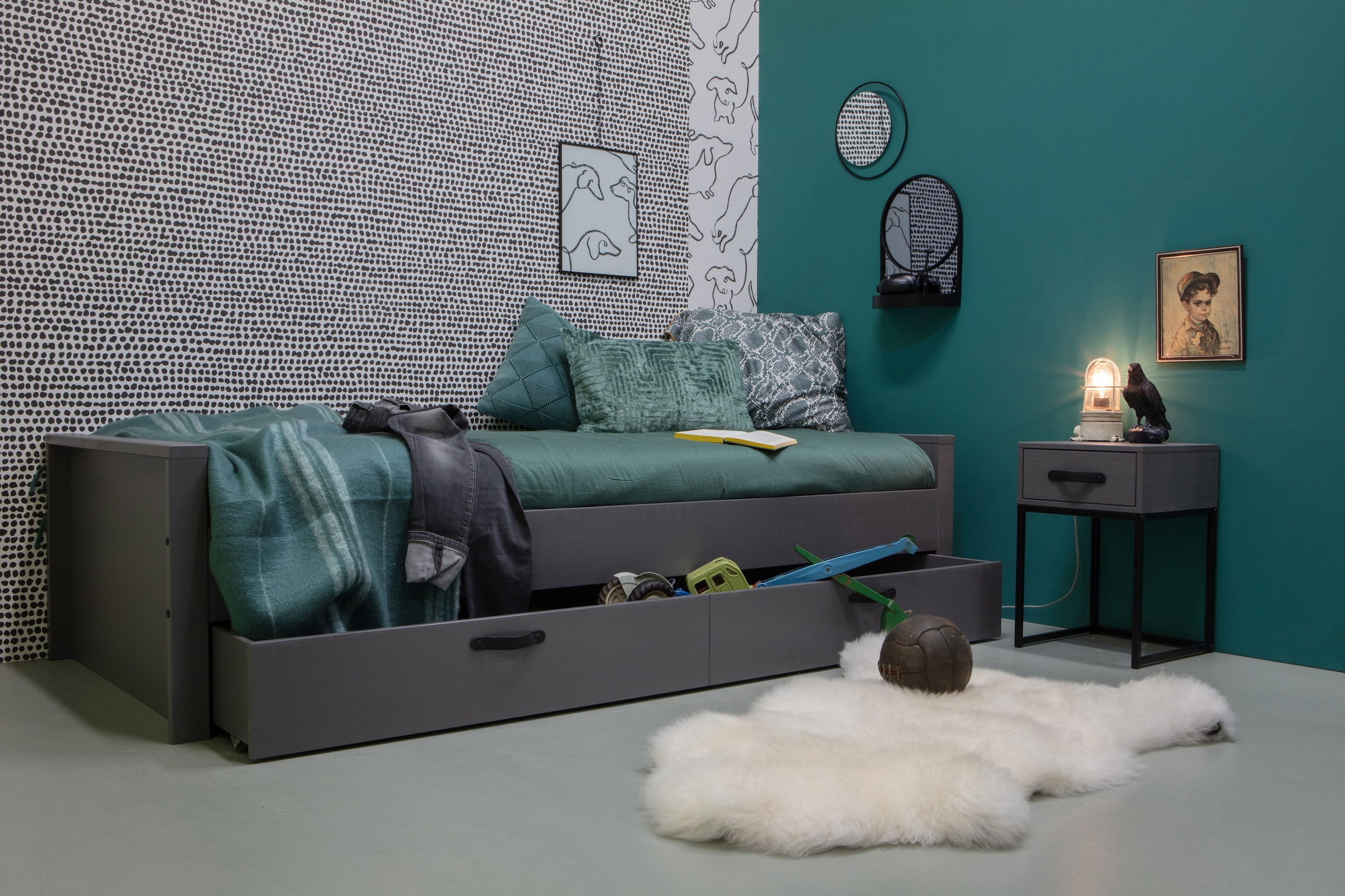 WOOOD Bettgestell »Morris FSC®-Kiefernholz bandsägerauh,H 53 x B 214 x T 95 cm« Matratzenmaß 90x200 cm, einfach zu montierbar, Schublade optional
