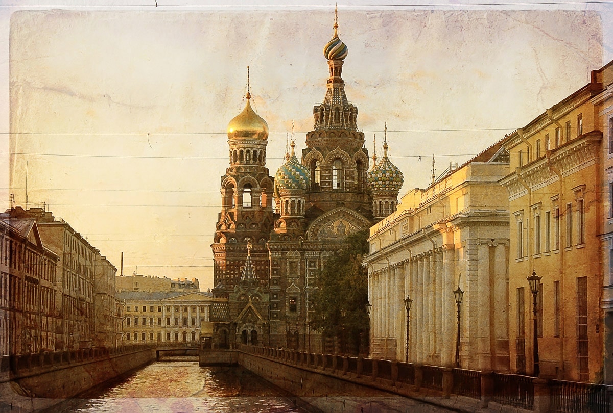 Papermoon Fototapete »ST PETERSBURG-RUSSLAND ALTSTADT VINTAGE WANDTAPETE DE günstig online kaufen