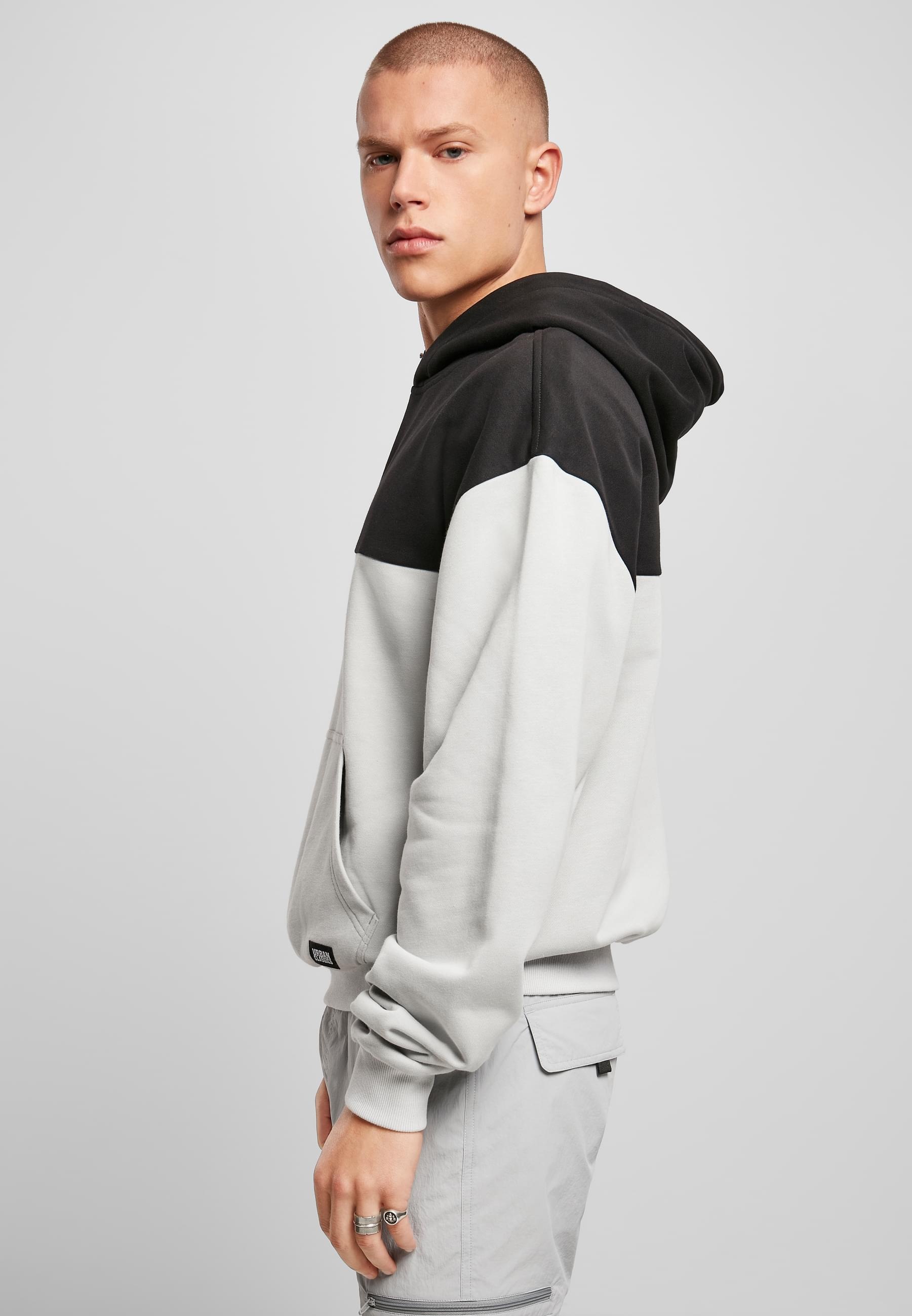URBAN CLASSICS Sweatshirt »Urban Classics Herren Upper Block Hoody«, 1 Stk.
