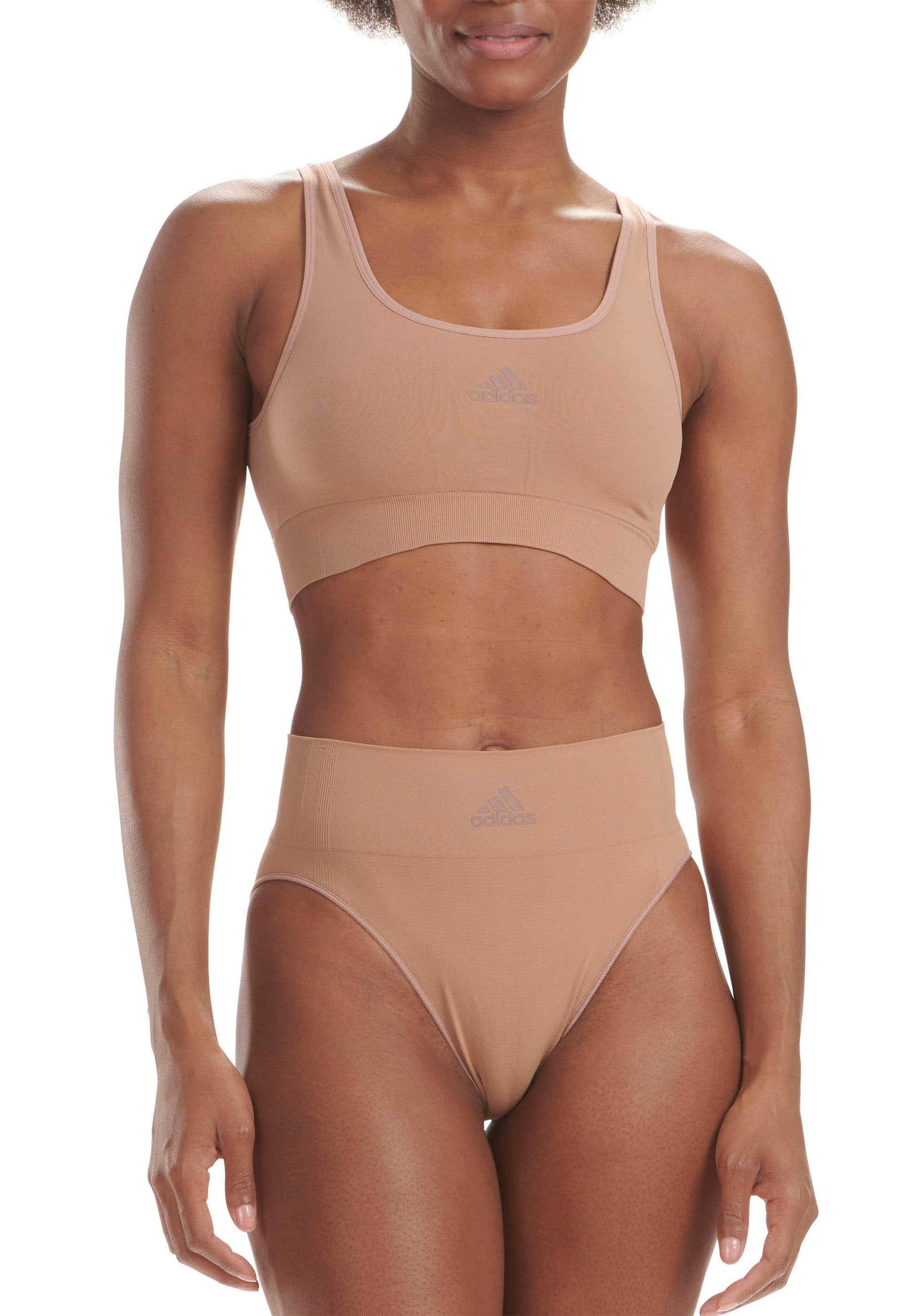 adidas Sportswear Bustier »"Sport Active Seamless Micro Stretch"«, zusätzliche Stretch Eigenschaft behält Stoff an Ort und Stelle