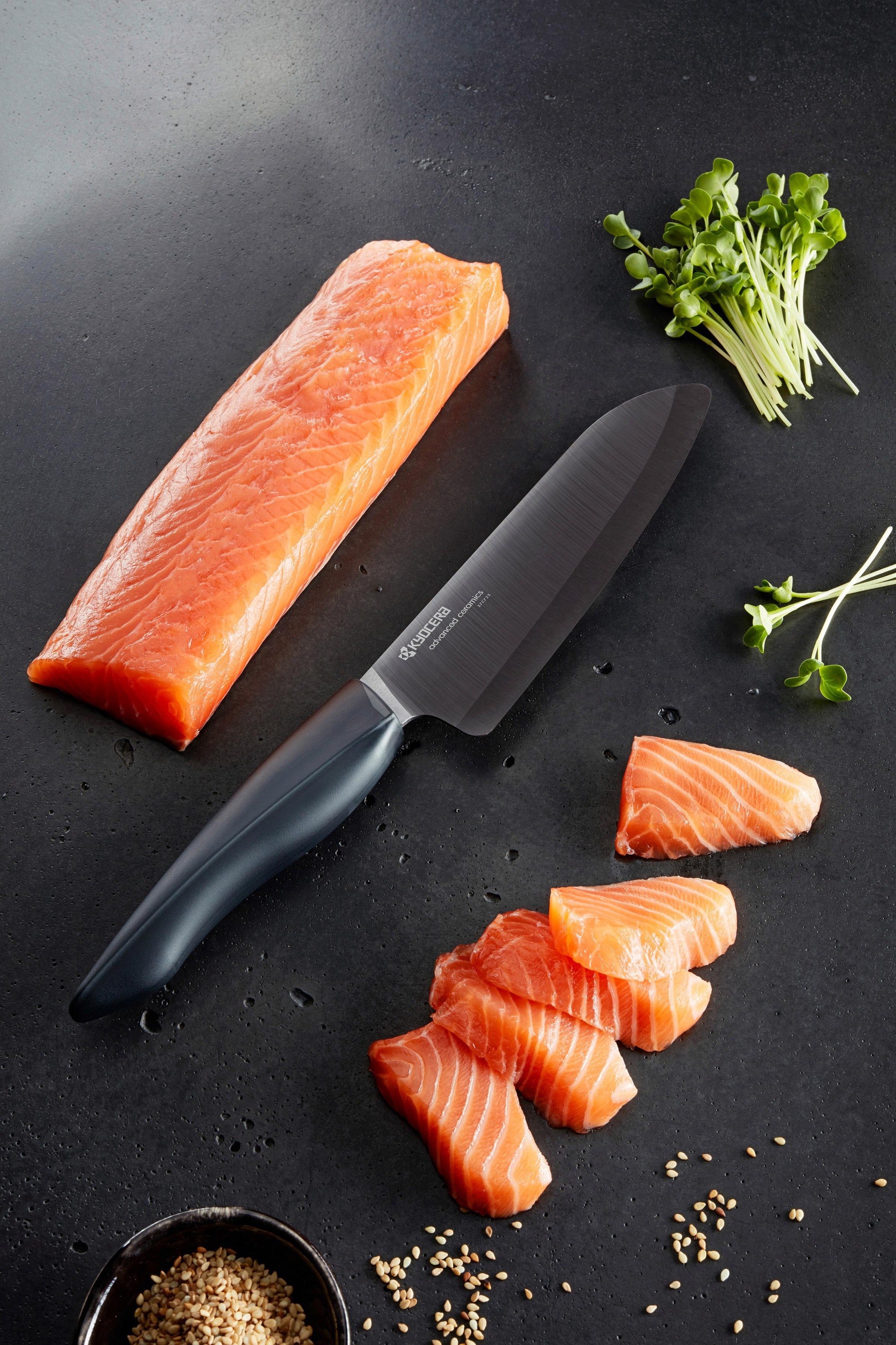 KYOCERA Santokumesser »SHIN«, (1 tlg.), ultraleicht, mit schwarzer Keramik-Klinge, Länge 16 cm