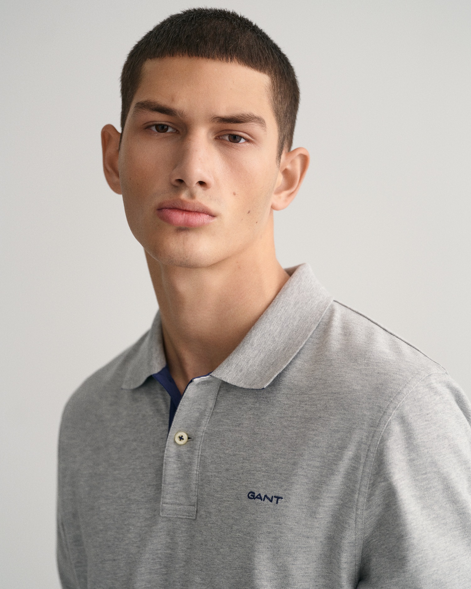 Gant Poloshirt »REG CONTRAST PIQUE SS RUGGER« mit kontrastfarbenen Einsätzen