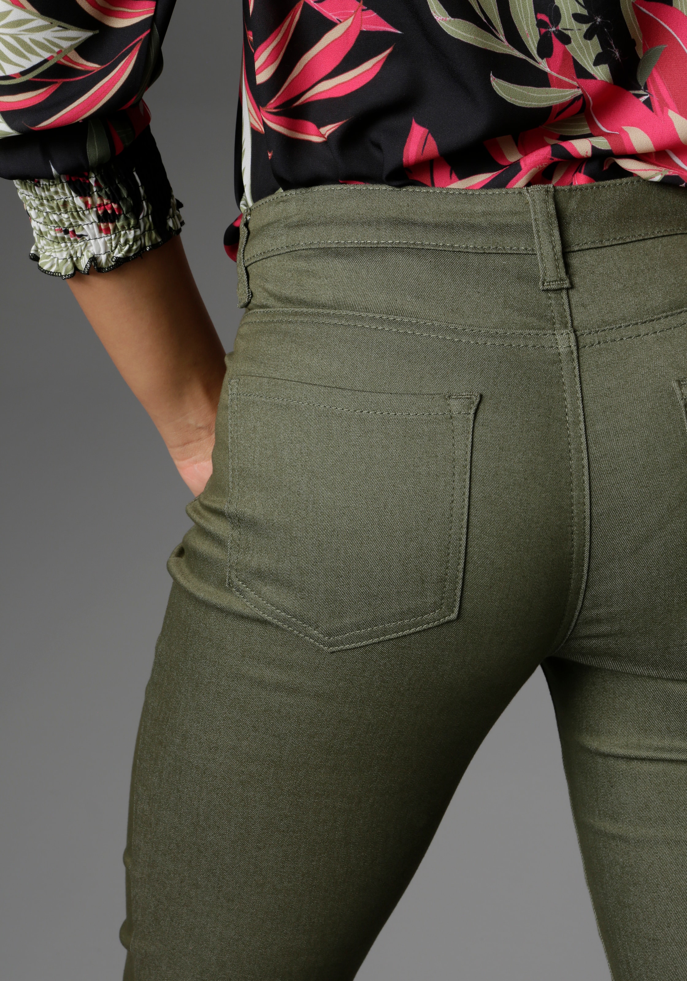 Aniston SELECTED Straight-Jeans, verkürzter online cropped in kaufen Länge