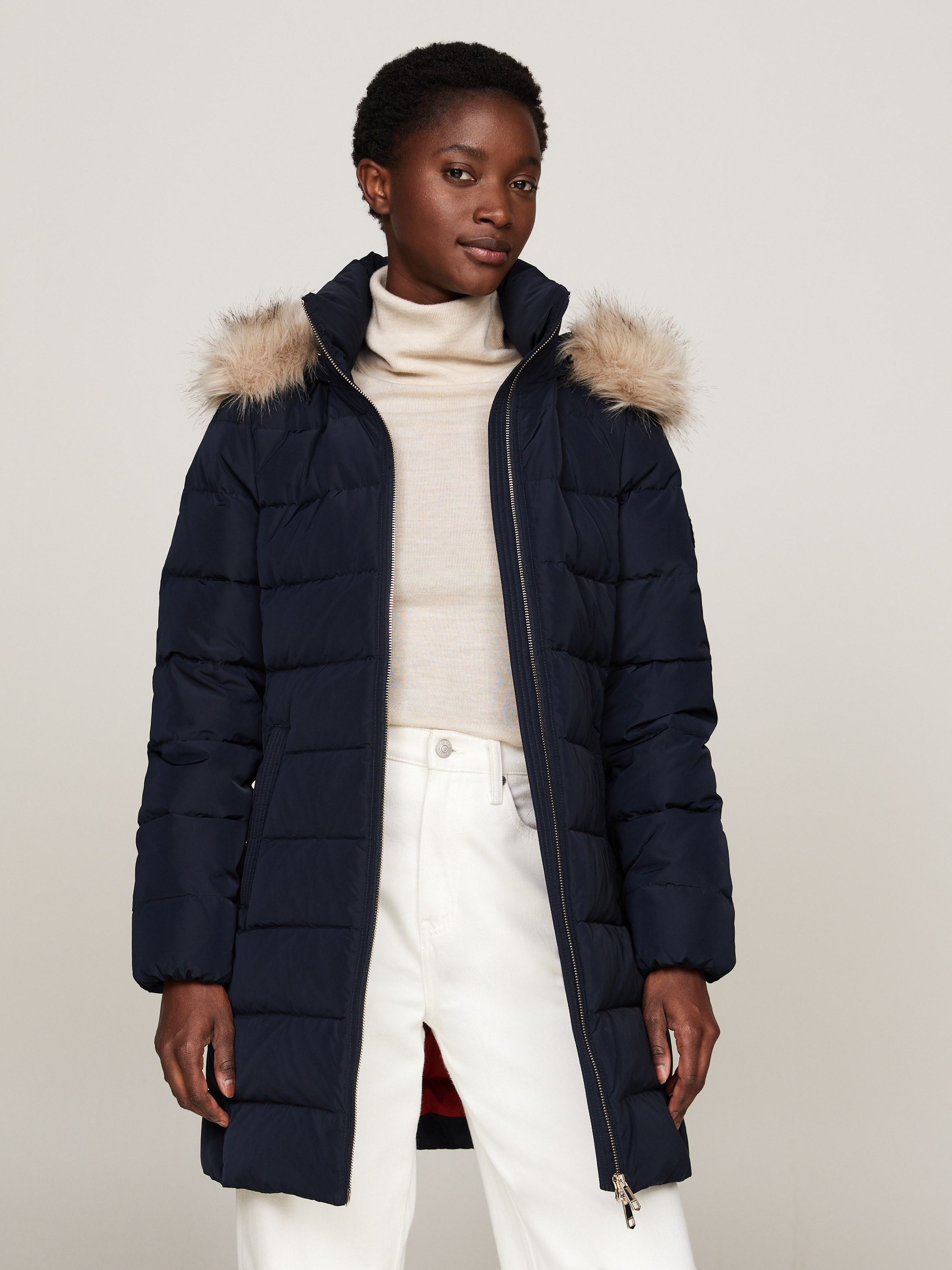 TOMMY HILFIGER Steppmantel »HERITAGE DOWN TYRA COAT WITH FUR« mit Fellimitat Desert Sky XS (34) XS (34) Steppmantel von Tommy Hilfiger Womanswear