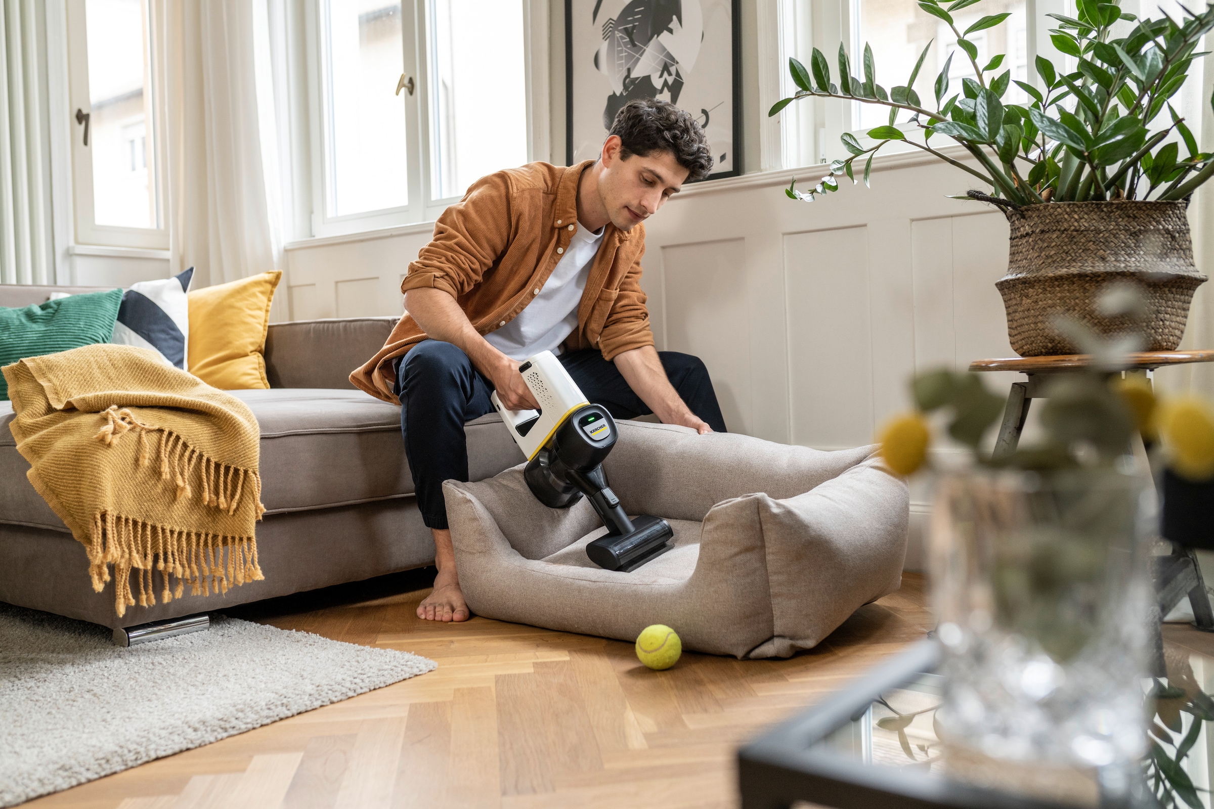 KÄRCHER Akku-Bodenstaubsauger »VC 4 Cordless myHome Pet *EU« eignet sich besonders gut für kleine Haushalte mit Haustieren.
