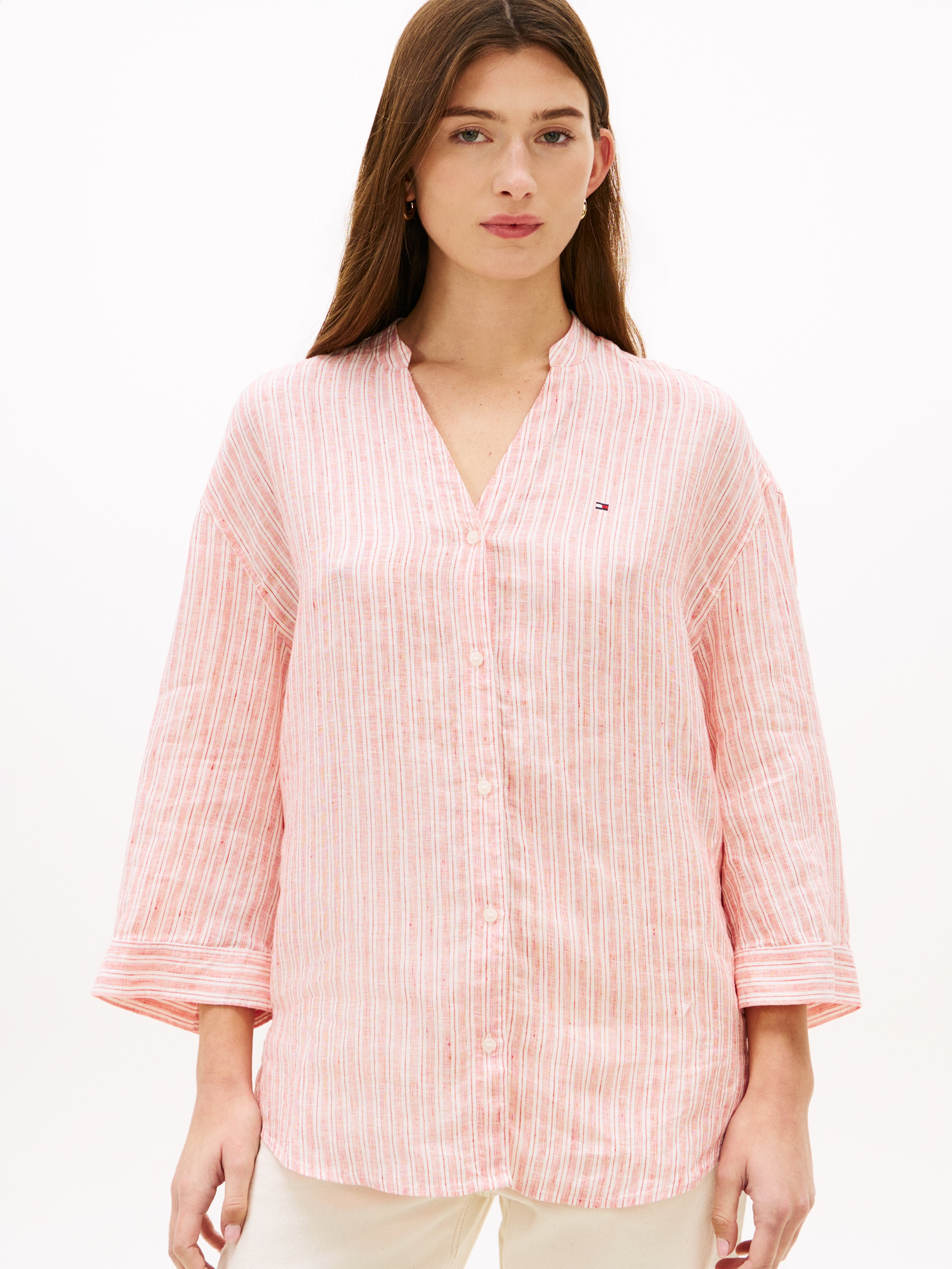 Tommy Hilfiger Shirtbluse »ESS LINEN COLLARLESS SHIRT« mit Logo-Stickerei