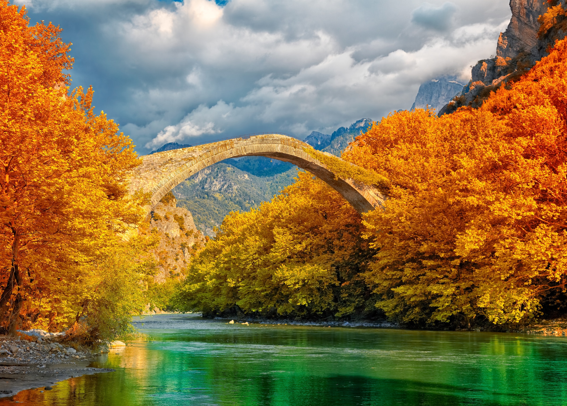 Papermoon Fototapete »Konitsa Bridge Aoos River« glatt günstig online kaufen