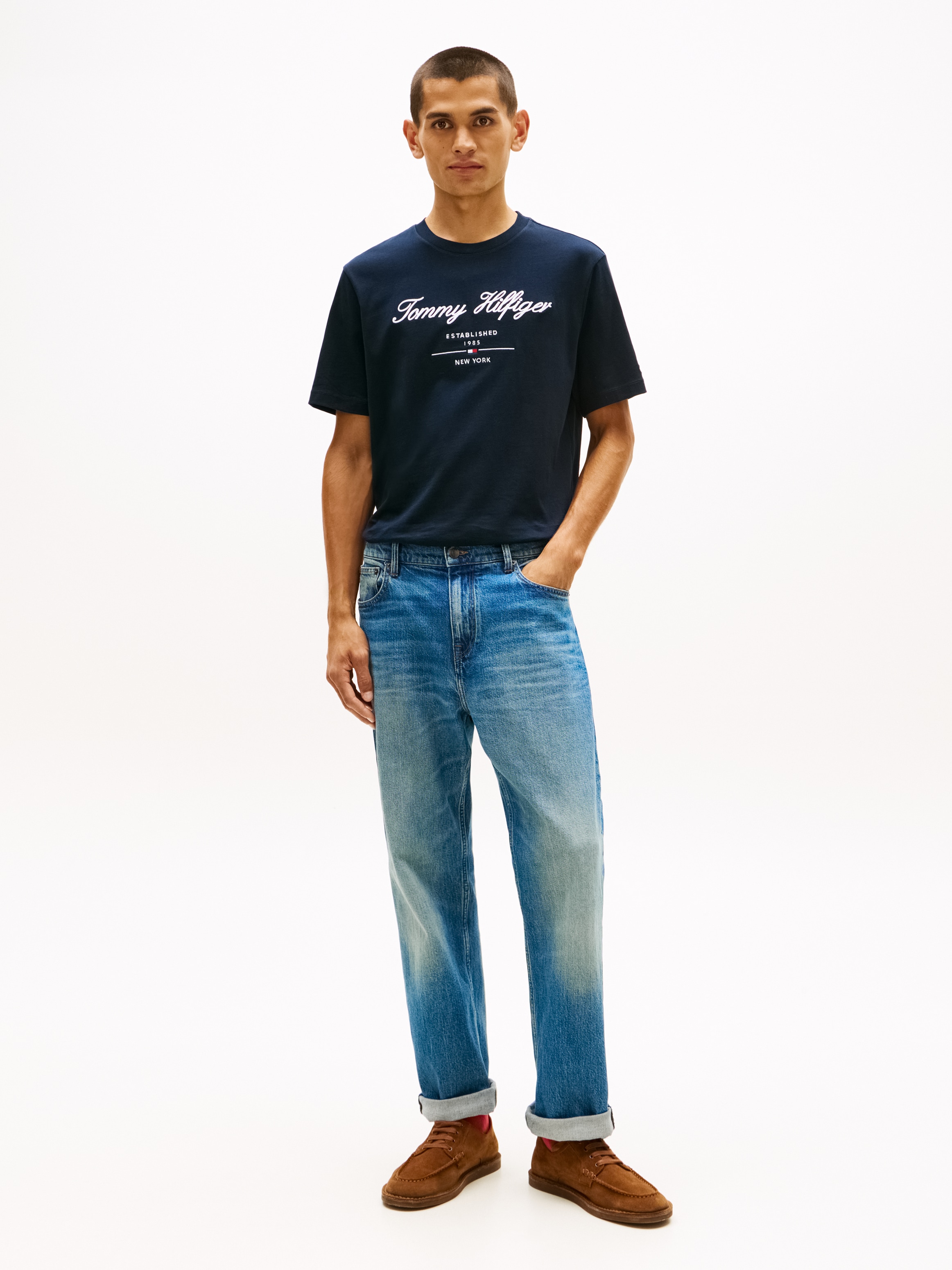 Tommy Hilfiger T-Shirt »SCRIPT LOGO TEE« mit aufgesticktem Logo