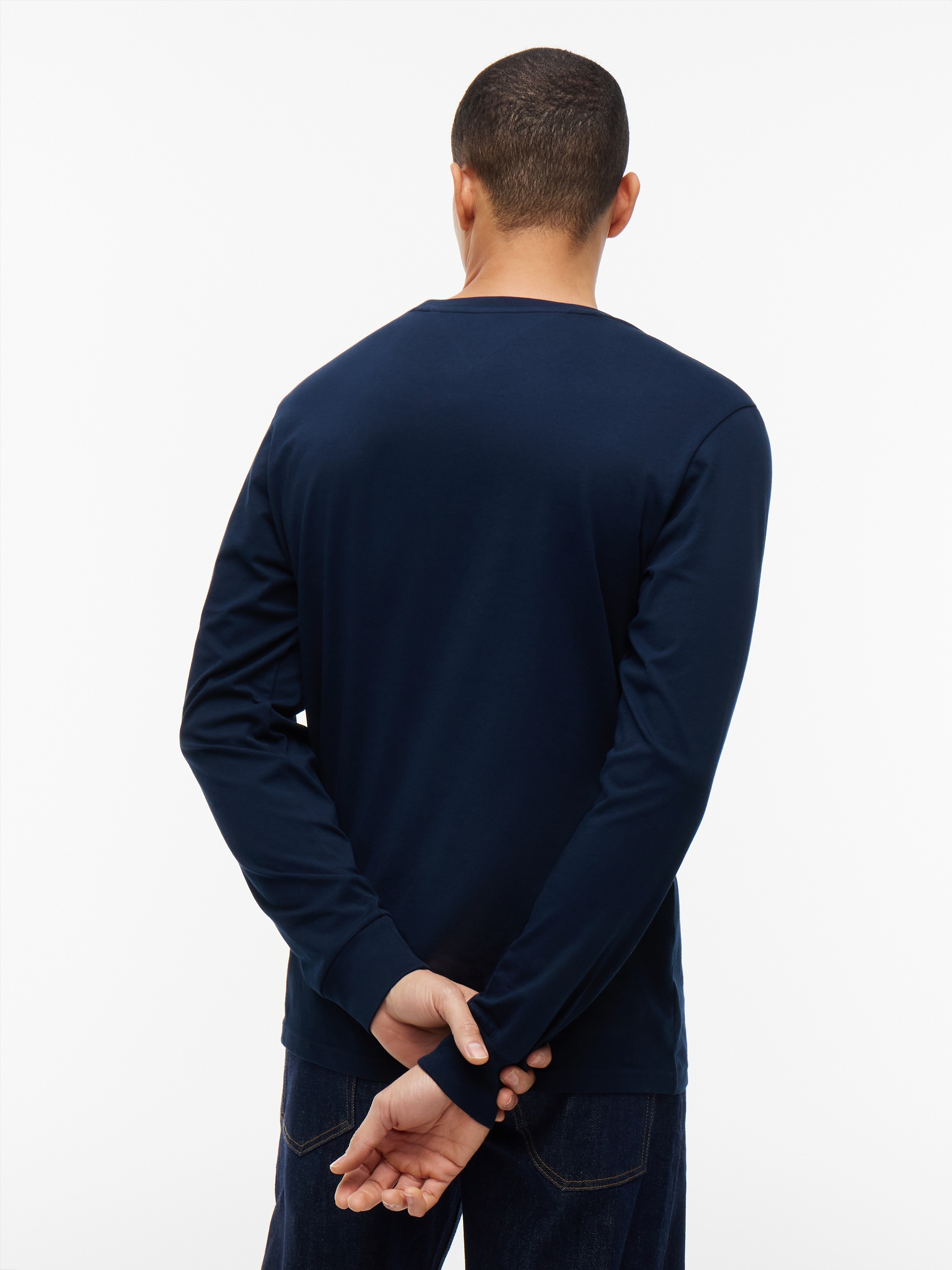 Tommy Jeans Langarmshirt »SLIM SIGNATURE CHEST TEE« Slim fit mit Rundhalsausschnitt