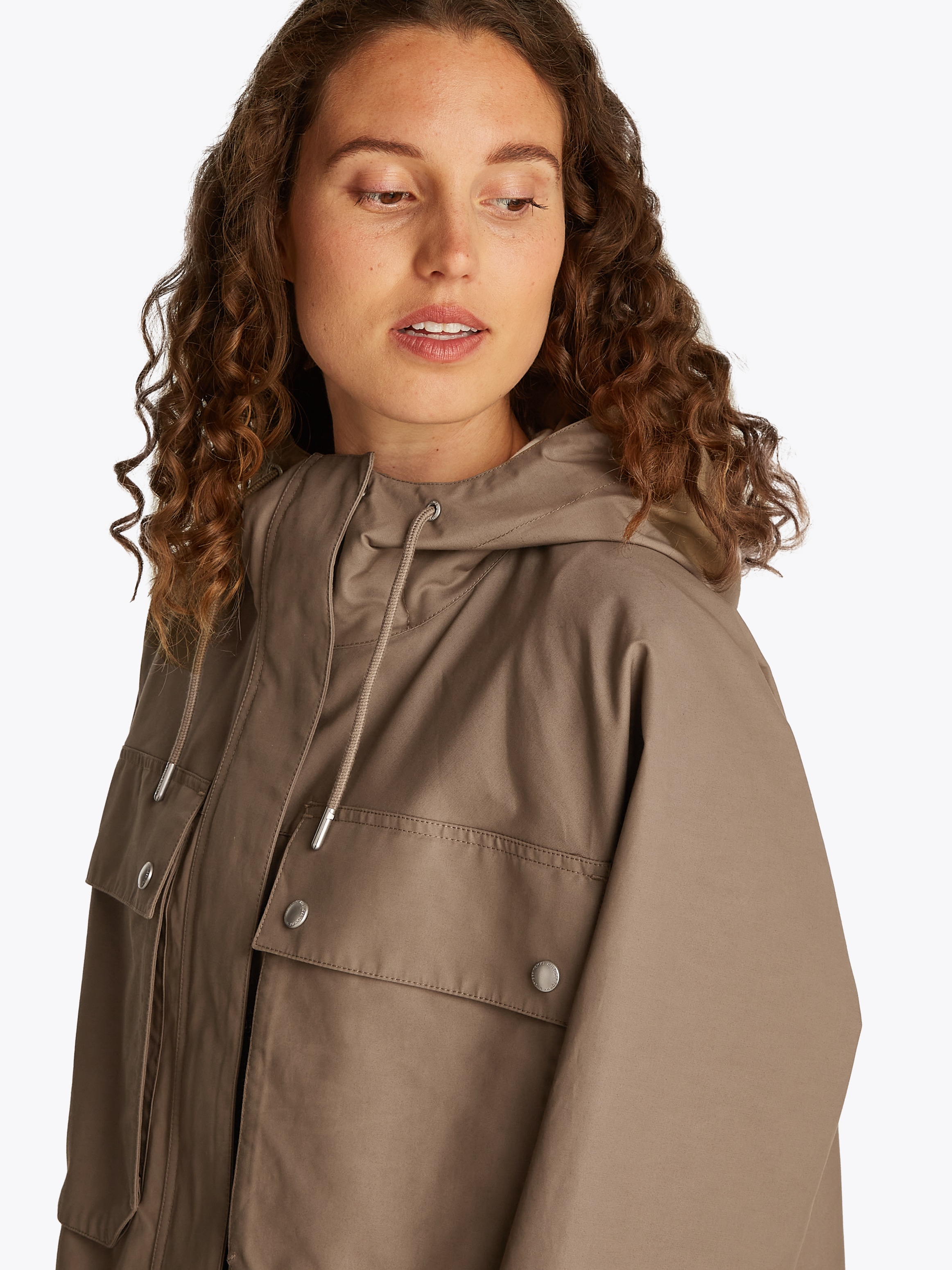 Tommy Hilfiger Parka »COTTON NYLON SHORT PARKA«, mit Kapuze, im lässigen Look