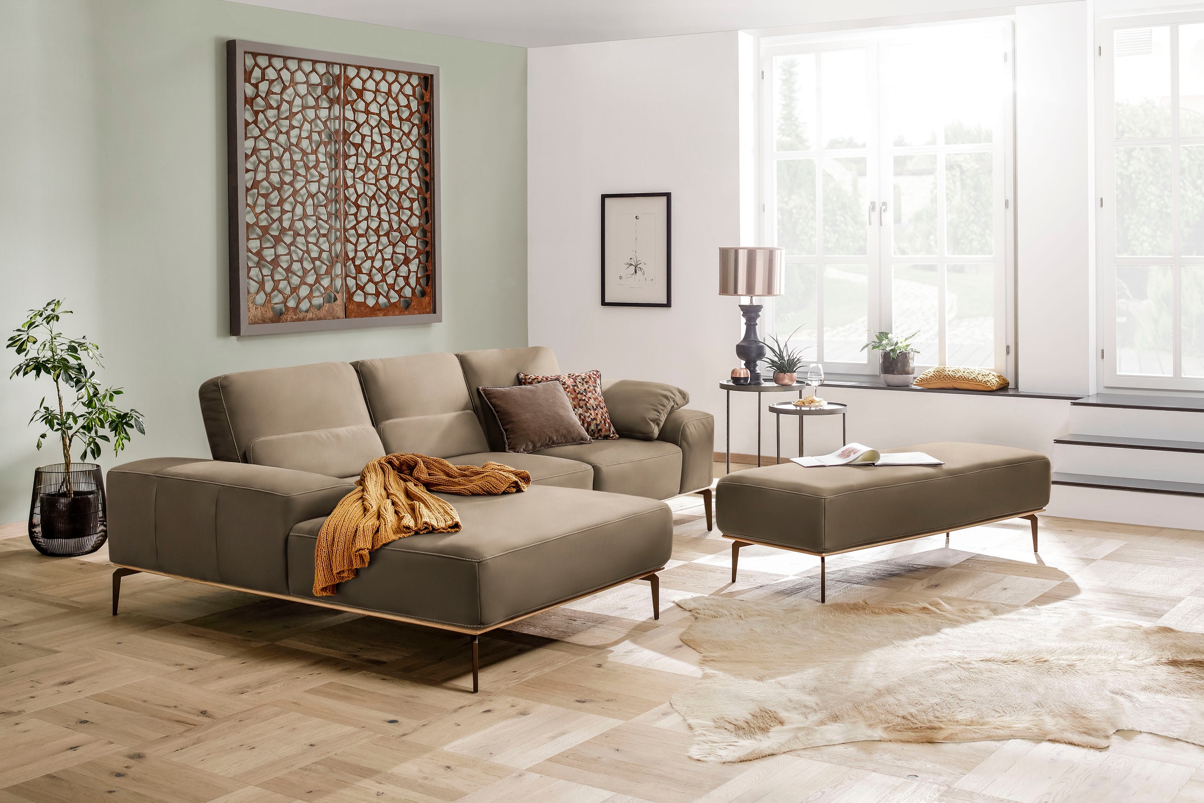 W.SCHILLIG Ecksofa »run, Designsofa mit tollem Sitzkomfort, bequem, L-Form«, mit Holzsockel, Füße in Bronze pulverbeschichtet, Breite 279 cm