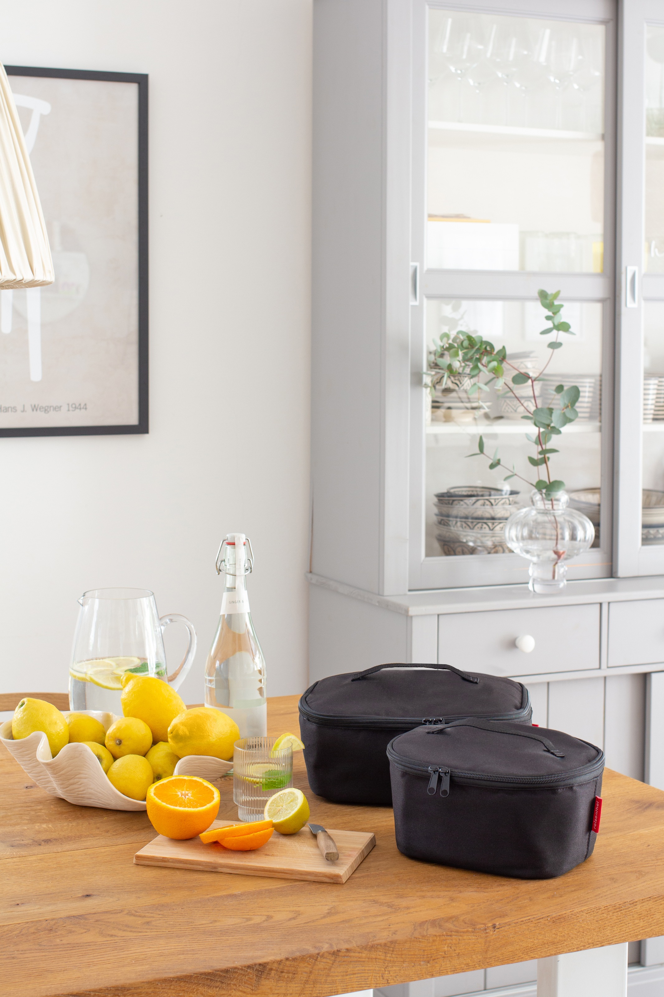 REISENTHEL® Kühltasche »coolerbag M pocket« dicke Isolierung, Dicht schließender Deckel mit 2-Wege-Reißverschluss