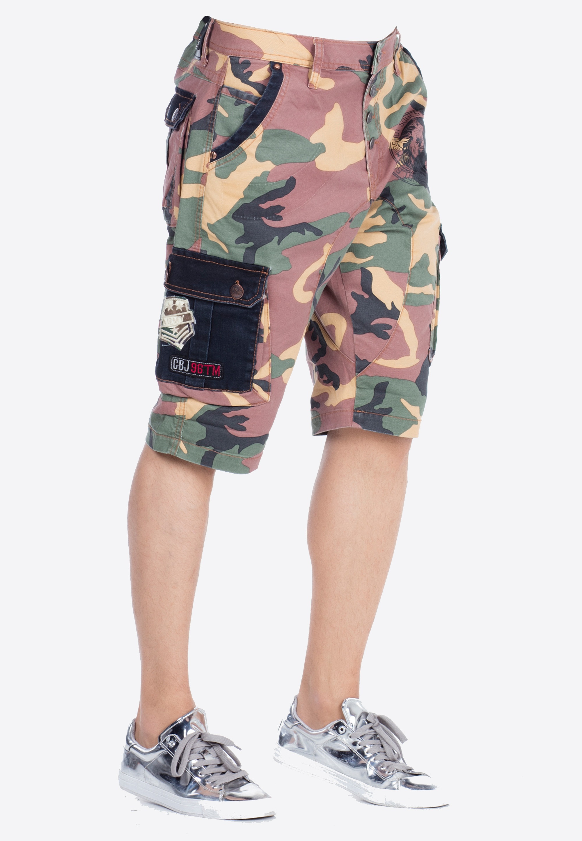 3. Bild von Cipo & Baxx Shorts, im auffälligen Design