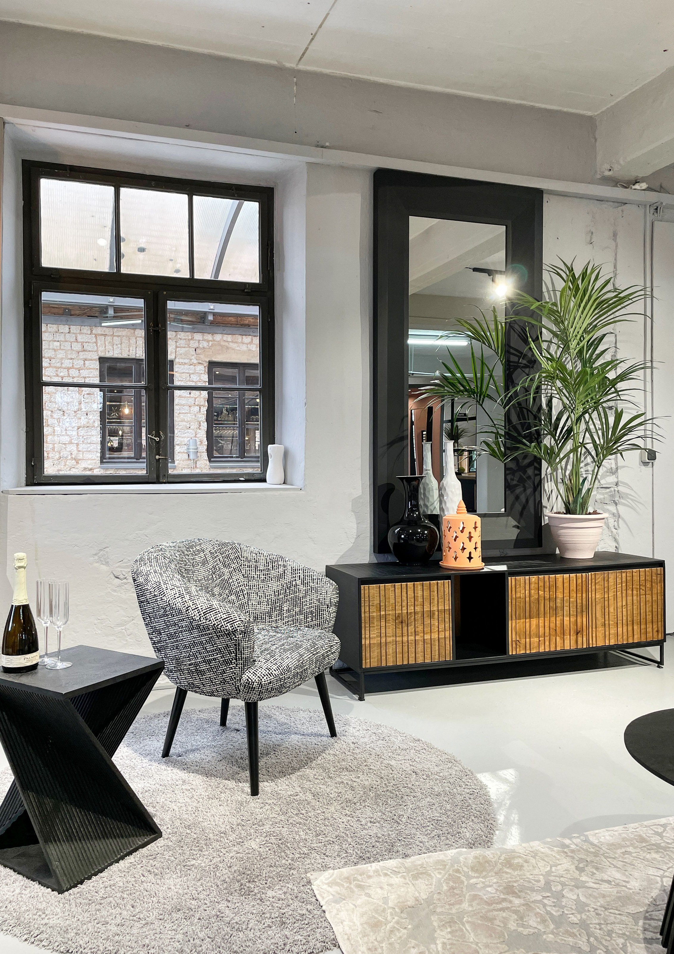 Gutmann Factory Lowboard