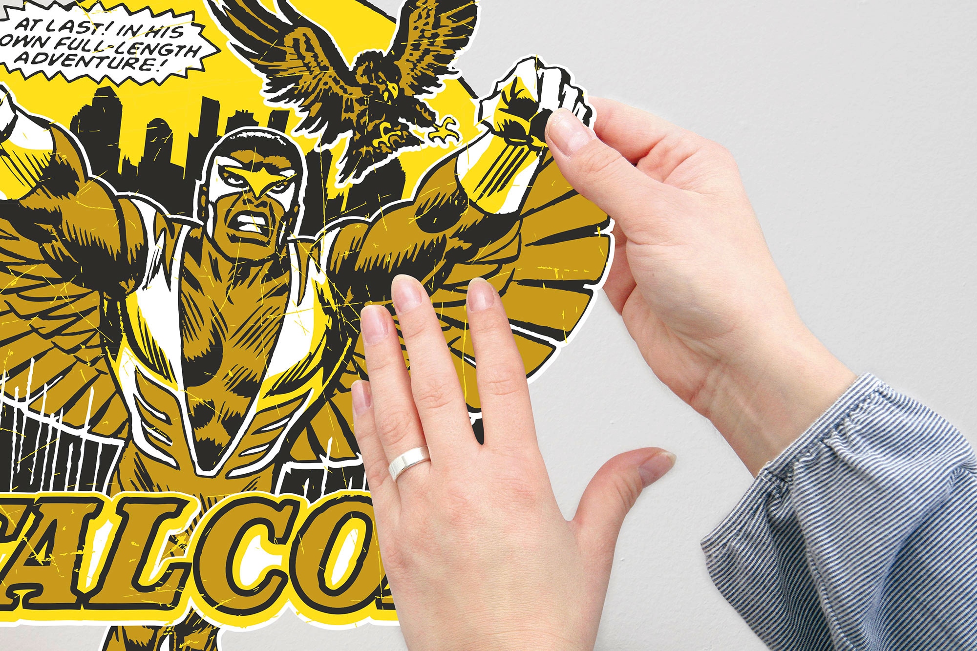 Komar Wandtattoo »Falcon Gold Comic Classic - Größe 50 x 70 cm«, (1 St.), selbstklebend, Wandsticker, Kinderzimmer