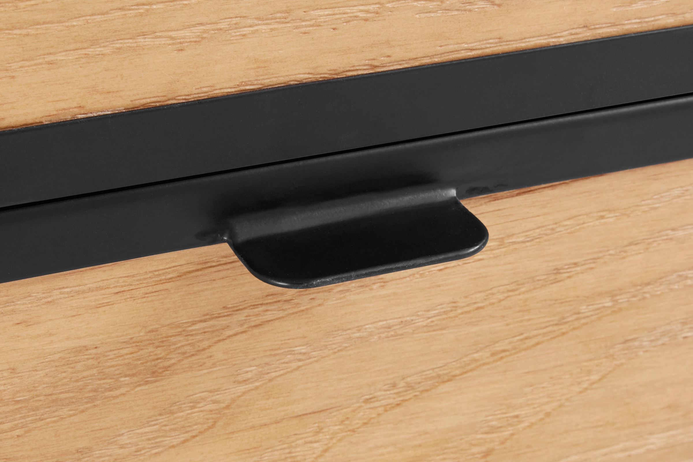 INOSIGN Sideboard »Malu«, Kommode mit Magnetverschluß an den Türen, aus massivem Kiefernholz