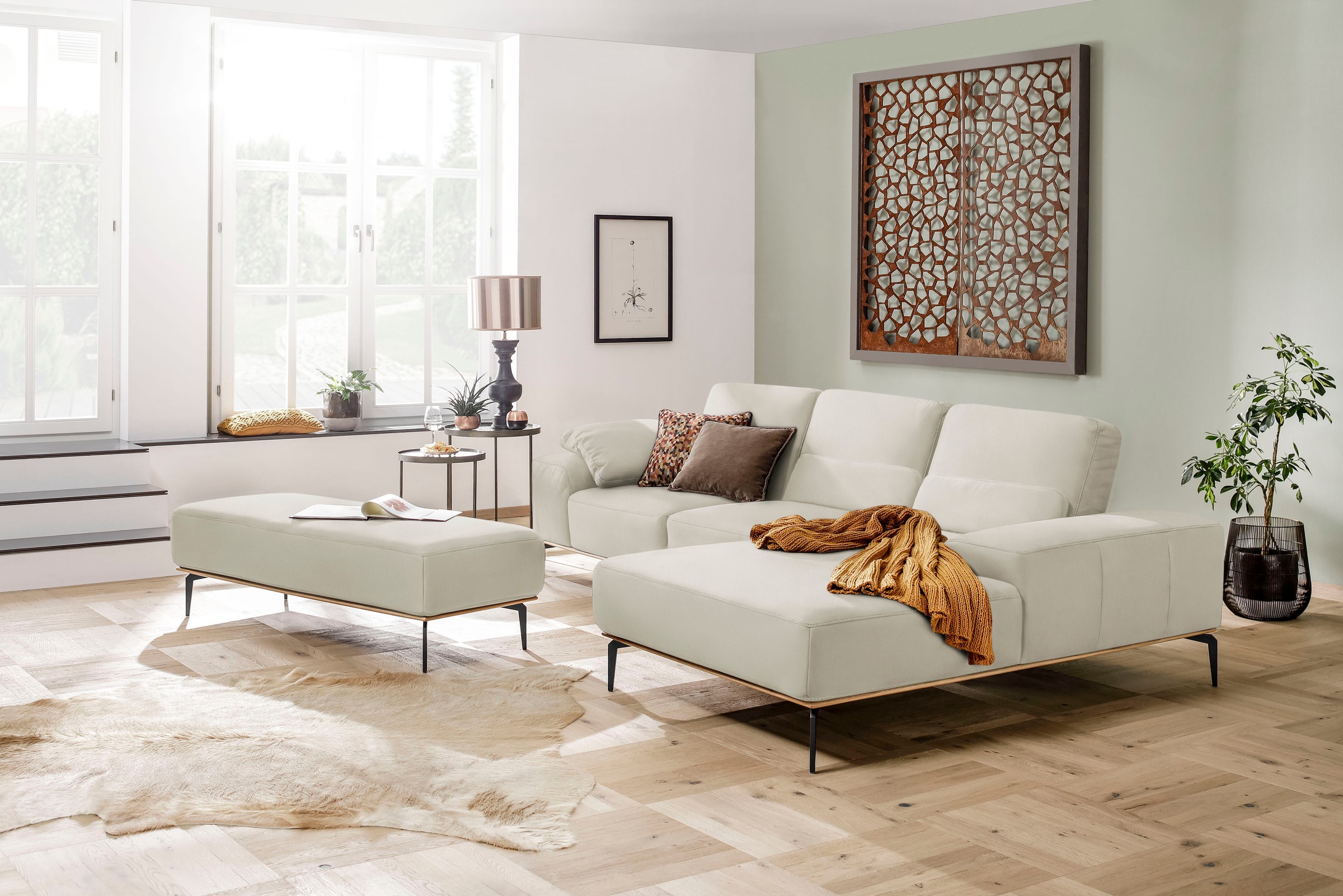 W.SCHILLIG Ecksofa »run, Designsofa mit tollem Sitzkomfort, bequem, L-Form«, mit Holzsockel, Füße in Schwarz pulverbeschichtet, Breite 299 cm
