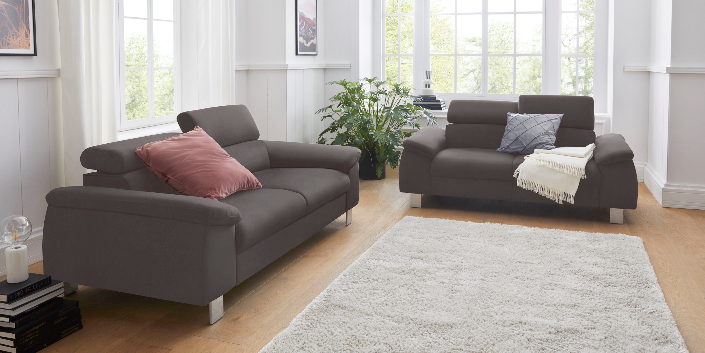 COTTA Polstergarnitur »Komaris«, (Set), Set bestehend aus: 2-Sitzer mit Kopfteilverstellung & Hocker