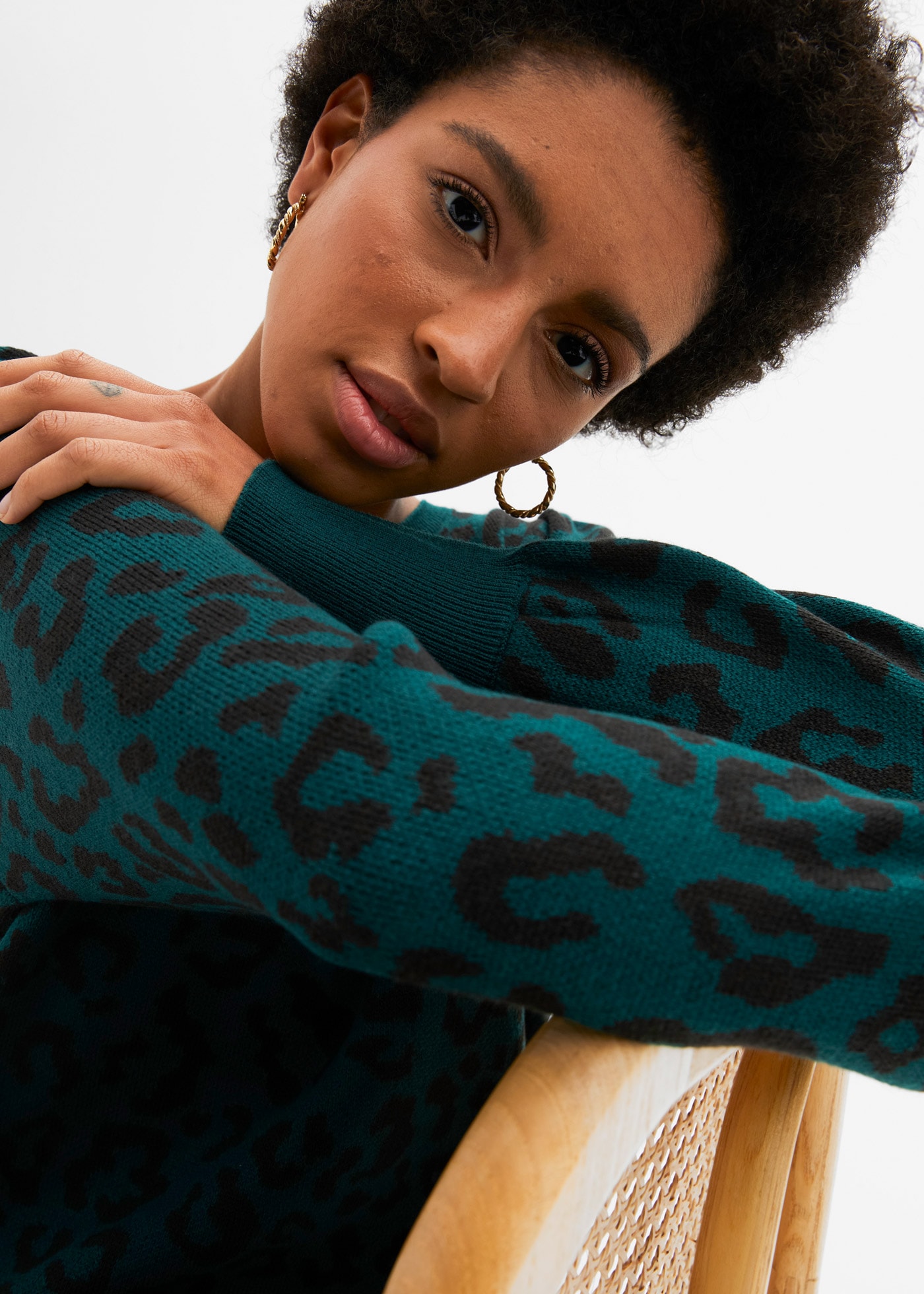 bonprix Strickkleid »Strickkleid« aus Polyacryl, schmale slim fit Passform