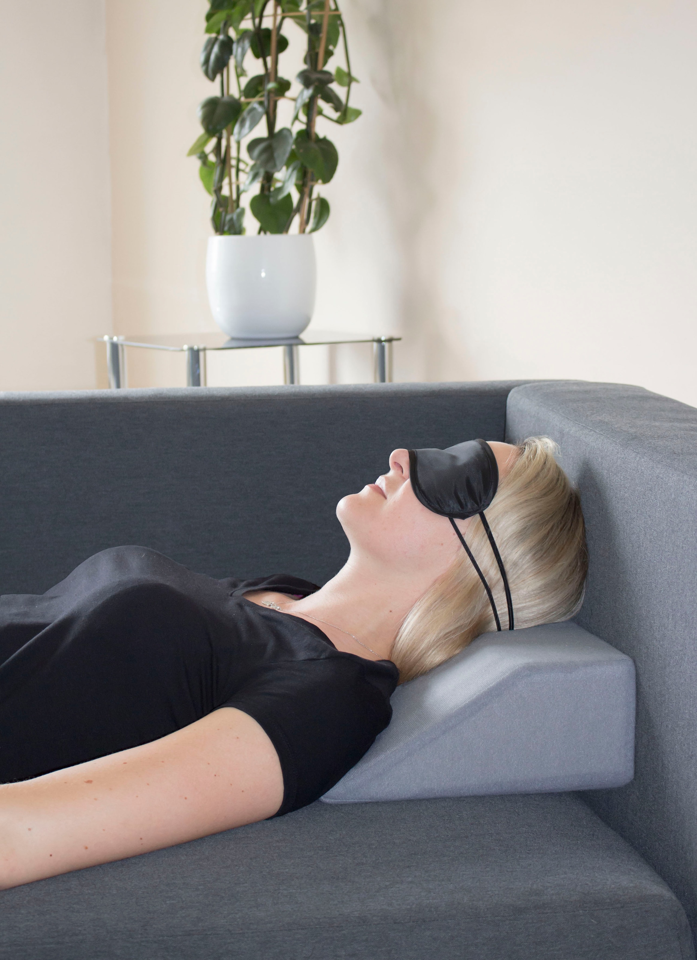 Hydas Sitzheizkissen »mit zuschaltbarer Wärme und Massage, vielseitig einsetzbar«, 3 Wärme und 3 Massage Stufen einstellbar, auch zur Fußmassage geeignet