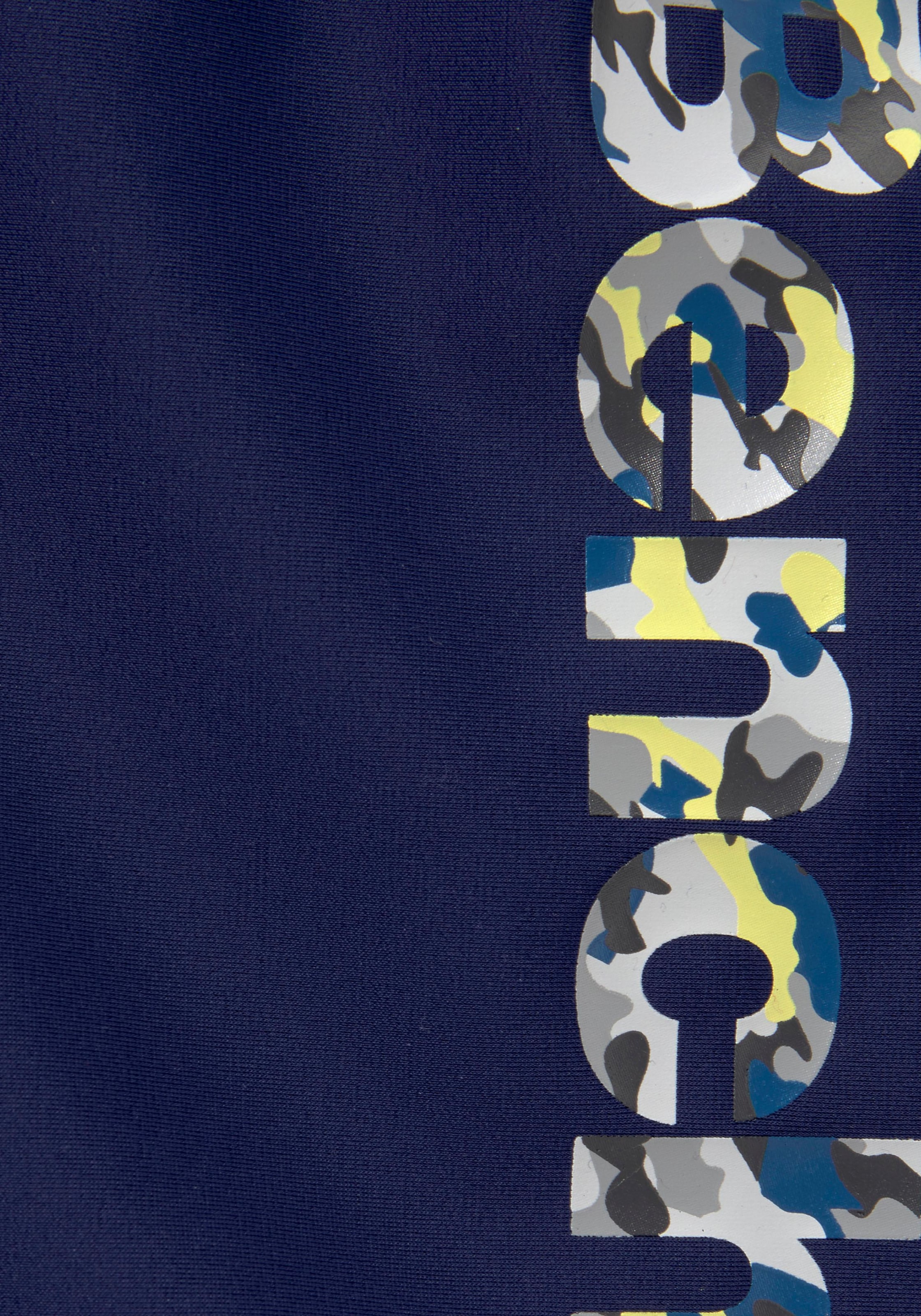4. Bild von Bench. Boxer-Badehose, mit coolem Logo in Tarnfarben-Optik