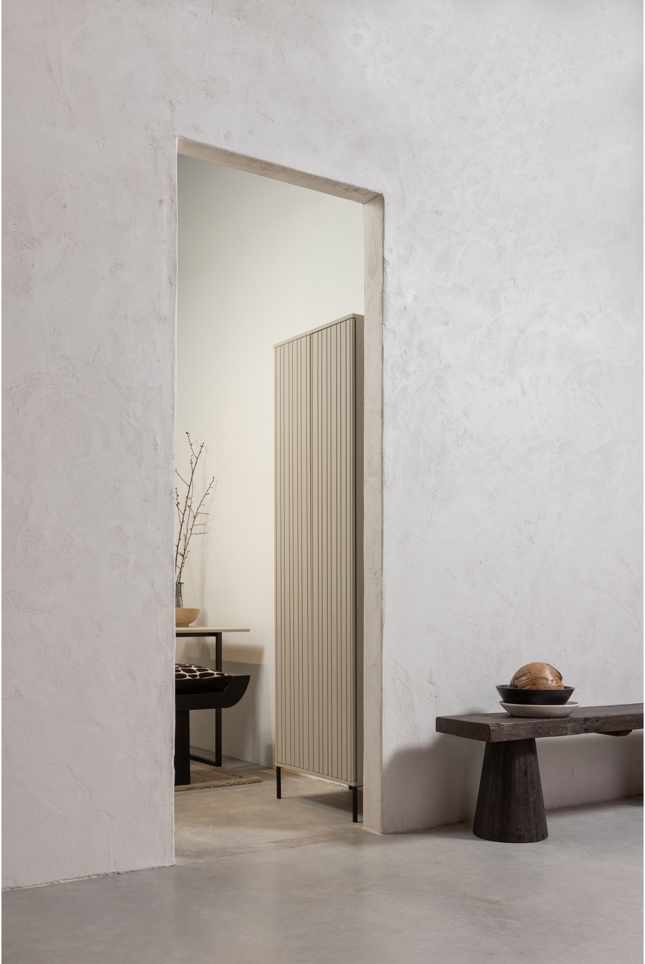 WOOOD Garderobenschrank »New Gravure, Mehrzweckschrank mit 5 Fächern« Gravure New Hochschrank von WOOOD mit Stauraum, Stil und Push-to-Open