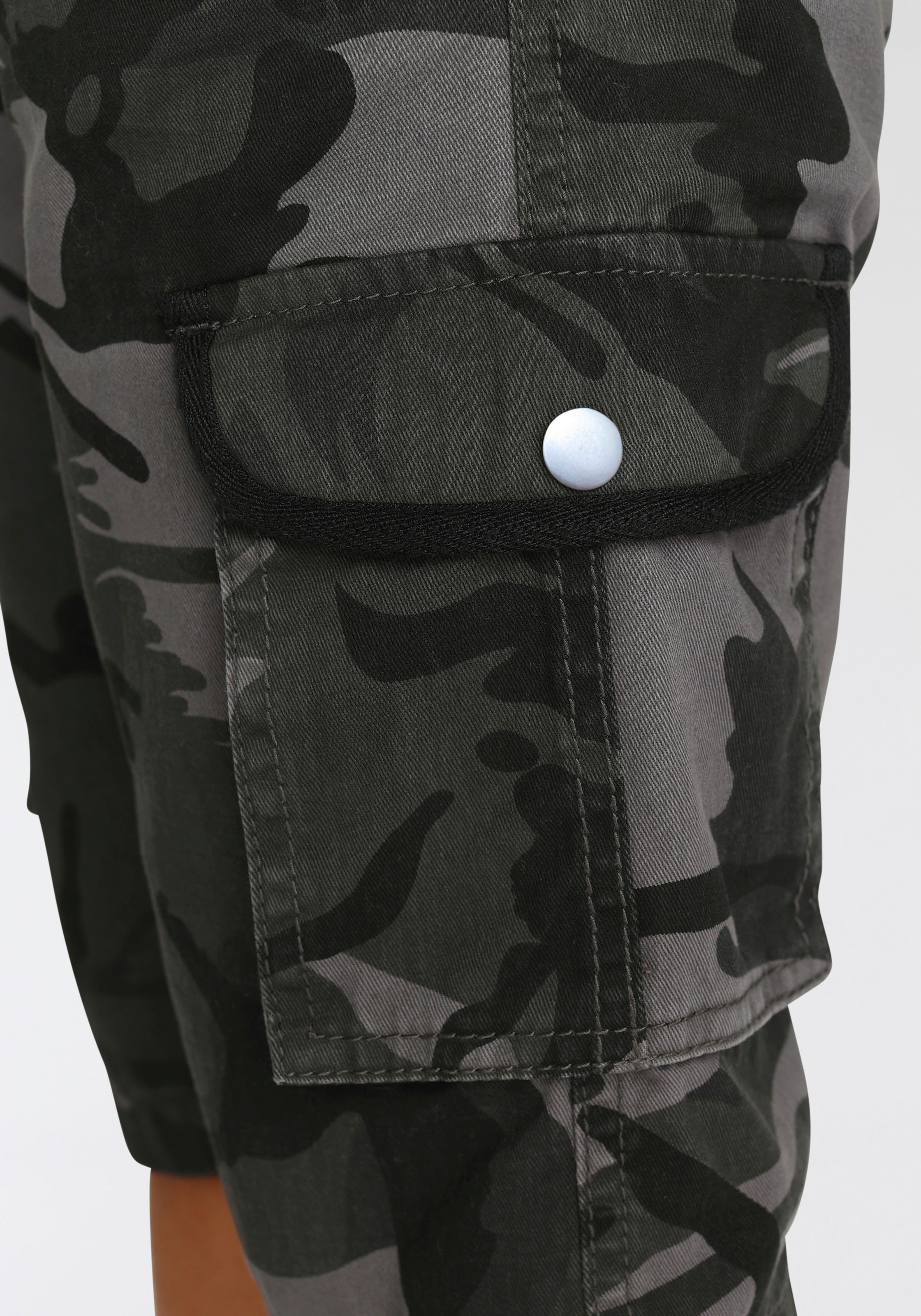 8. Bild von KIDSWORLD Bermudas »Bermudas+Gürtel«, (Set, 2 tlg., mit Gürtel), mit Textilgürtel