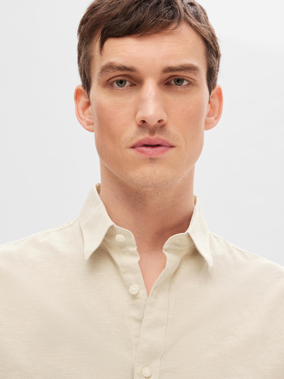 SELECTED HOMME Kurzarmhemd »SLHREG-SUN SHIRT SS NOOS«, mit Leinen